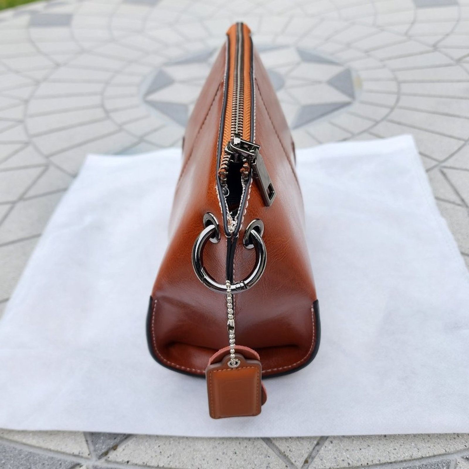 Designer MDBM Chatou Structured Minimalist Leather Crossbody Bag Size ONE SIZE - 10 Thumbnail
