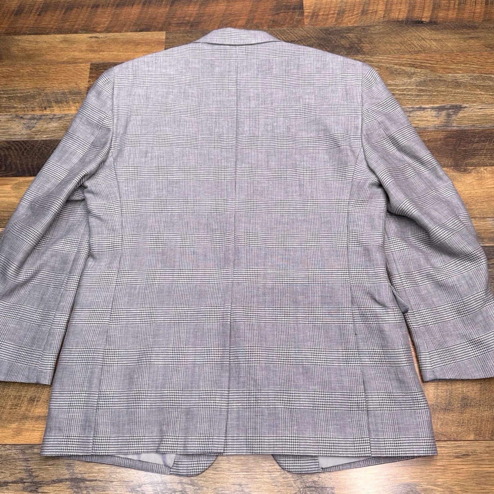Jos. A. Bank Jos. A. Bank Blazer 44R Gray Linen Wool Houndstooth Plaid Sport Coat Men Regular Blazer/Coat Notch Lining Acetate Plaid Vintage? No Size 44R - 2 Thumbnail