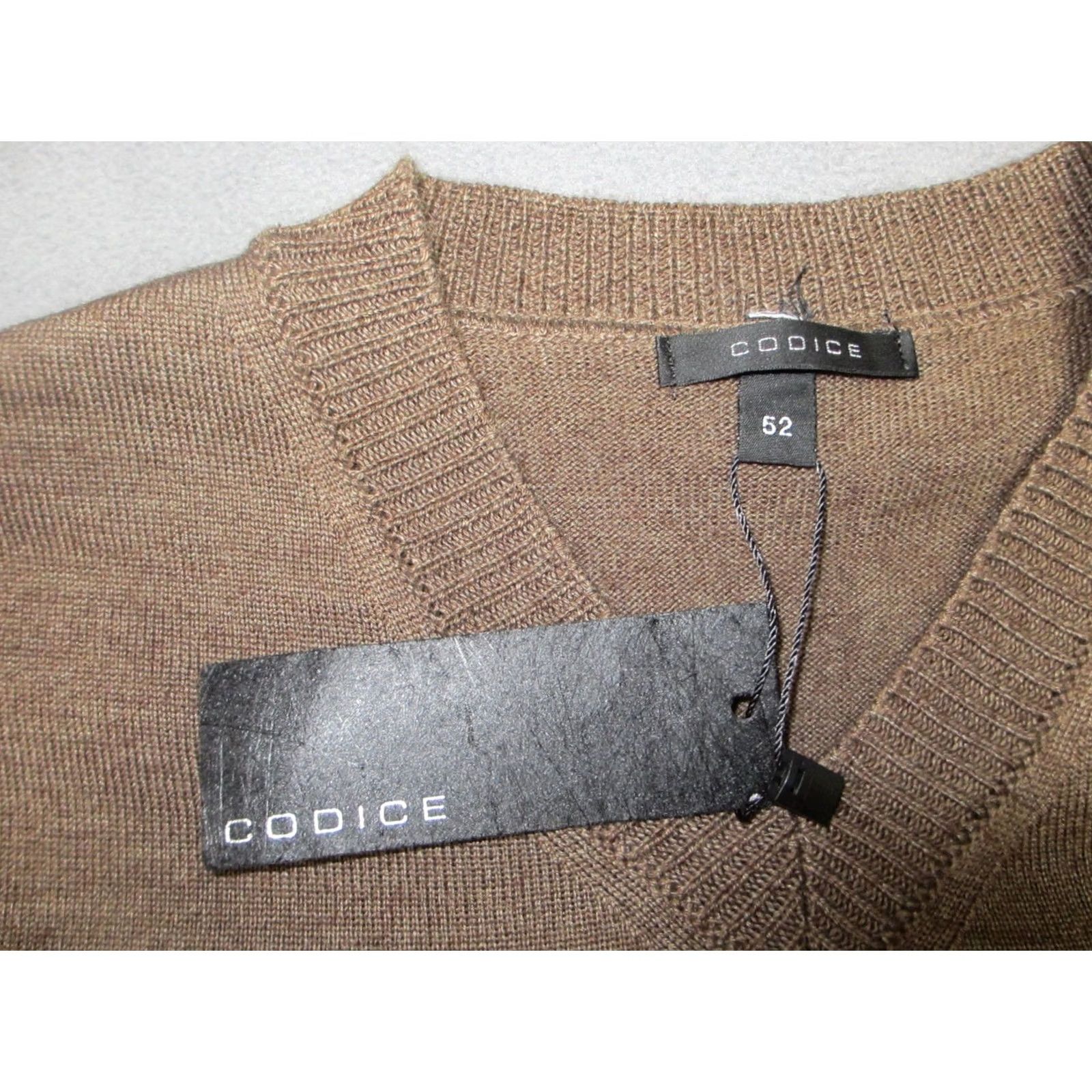 Vintage Codice Sweater Mens Long Sleeve Brown Knit Merino Wool V-Neck Pullover Regular 52 L Winter Casual Workwear Size US L / EU 52-54 / 3 - 2 Thumbnail