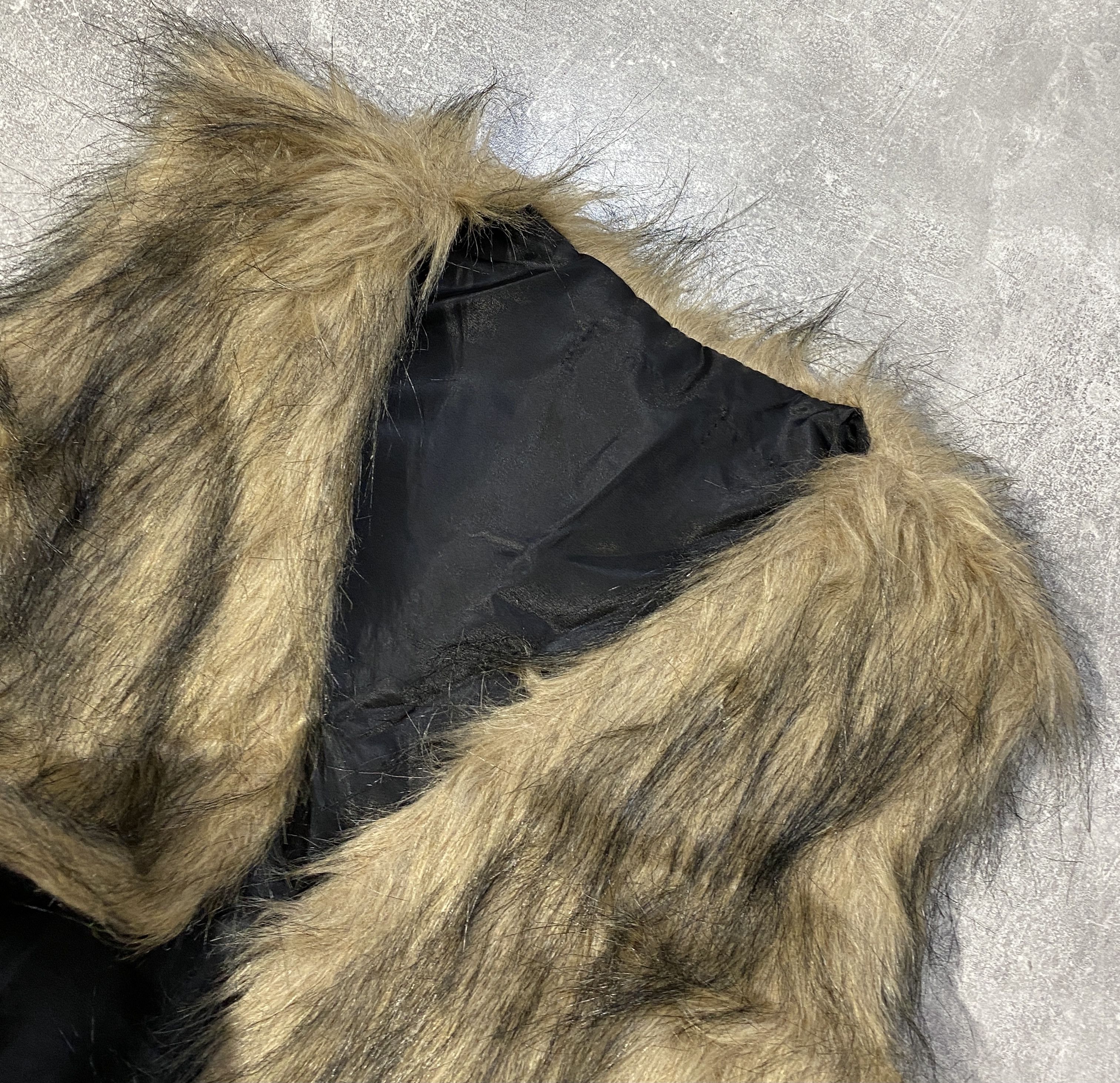 Beauty Beast CRAZY Y2K FLUFFY VAMP BROWN ISWN LGB TYPE FAUX FUR VEST Size US S / EU 44-46 / 1 - 3 Thumbnail
