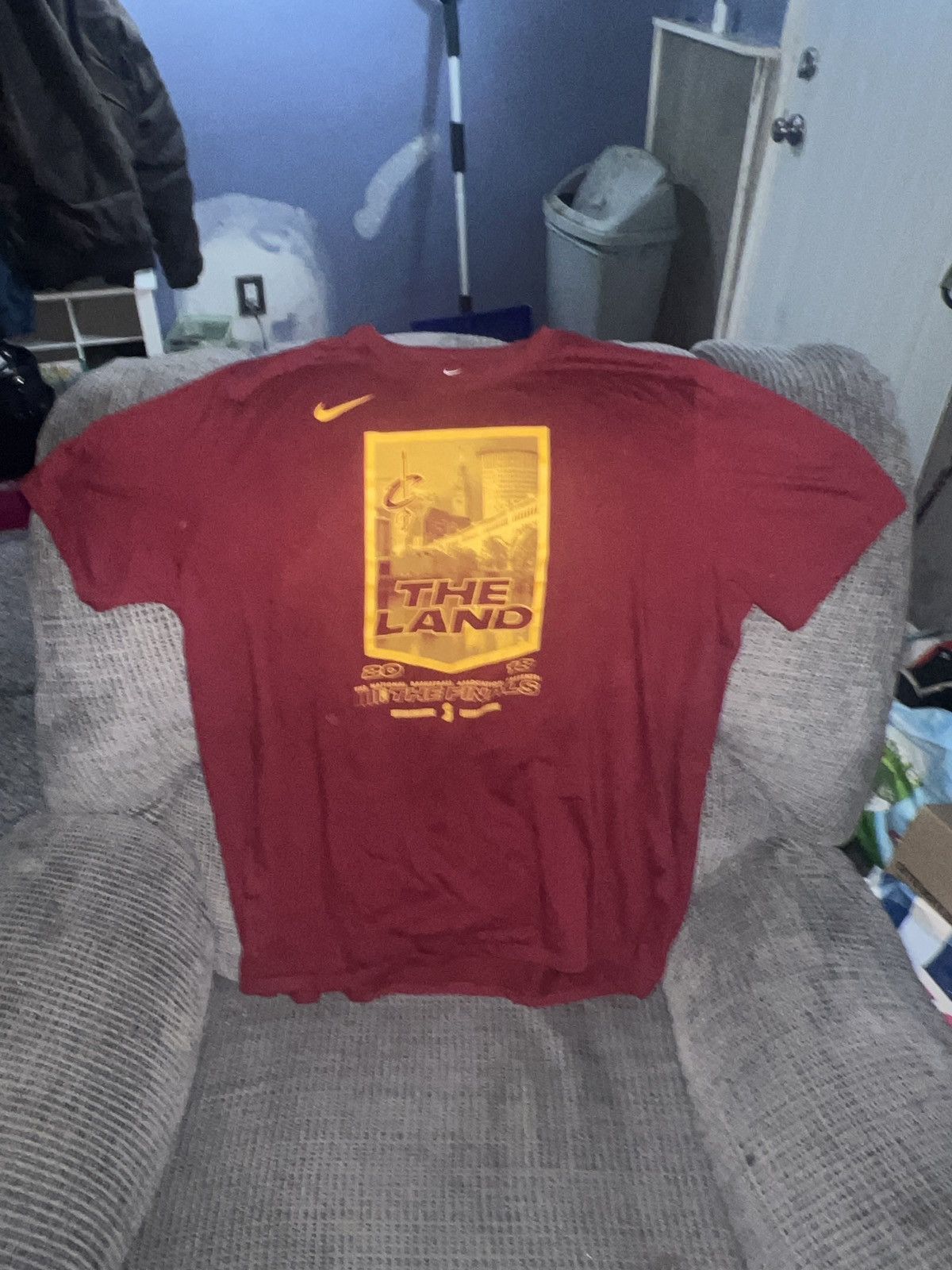 Nike Nike Dri-Fit NBA 2018 Finals Cleveland Cavaliers The Land T Size US XXL / EU 58 / 5 - 1 Thumbnail