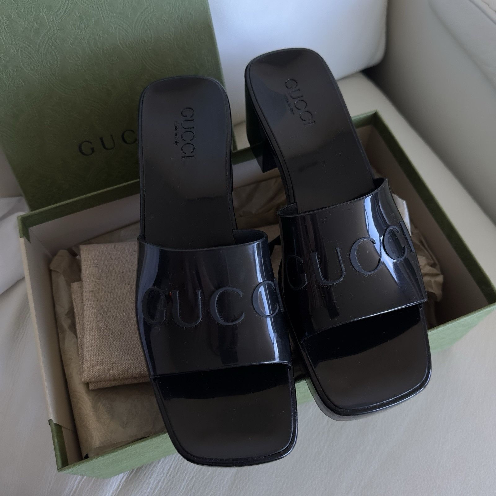 Gucci NEW GUCCI BLACK Rubber Logo Platform Block Heel Slide Sandal Size US 9 / IT 39 - 6 Thumbnail