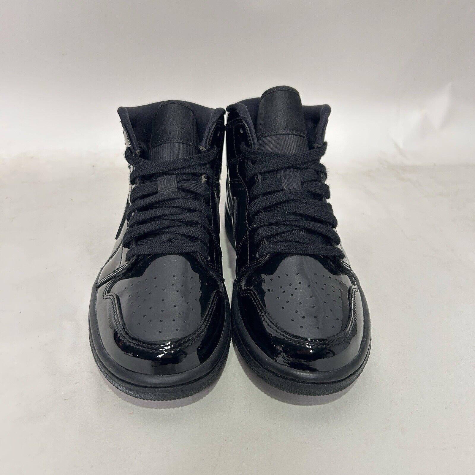 Jordan Brand Nike Air Jordan 1 Mid Retro WMNS Patent "Triple Black" Size US 7 / IT 37 - 2 Thumbnail
