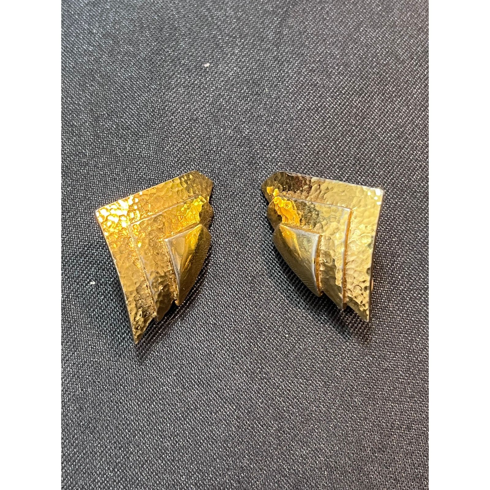 Monet Vintage Monet Gold Tone Geometric Clip On Earrings Signed Size ONE SIZE - 7 Thumbnail