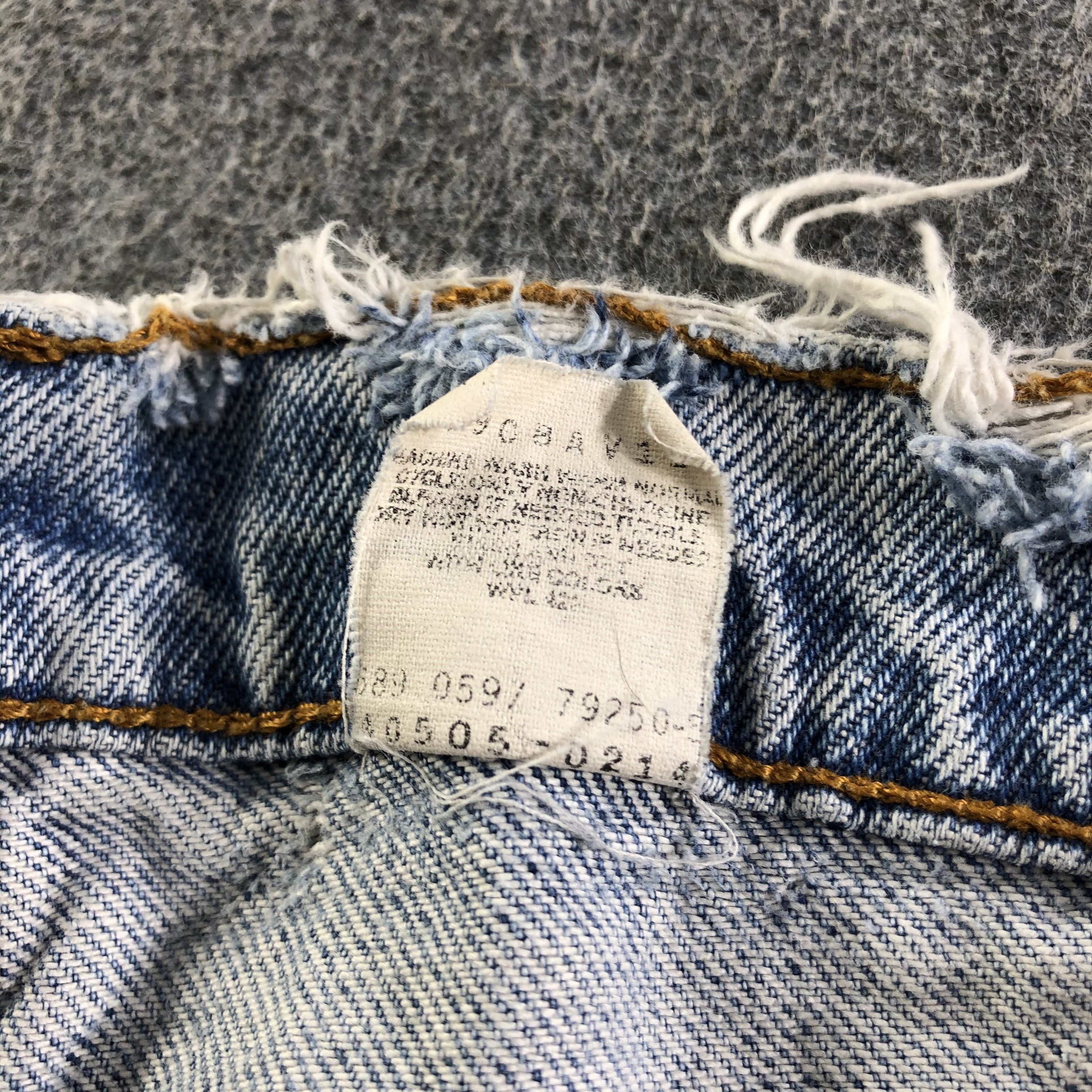 Levi's Vintage Light Wash Levis 505 Jeans-J3698 Size US 33 - 15 Thumbnail