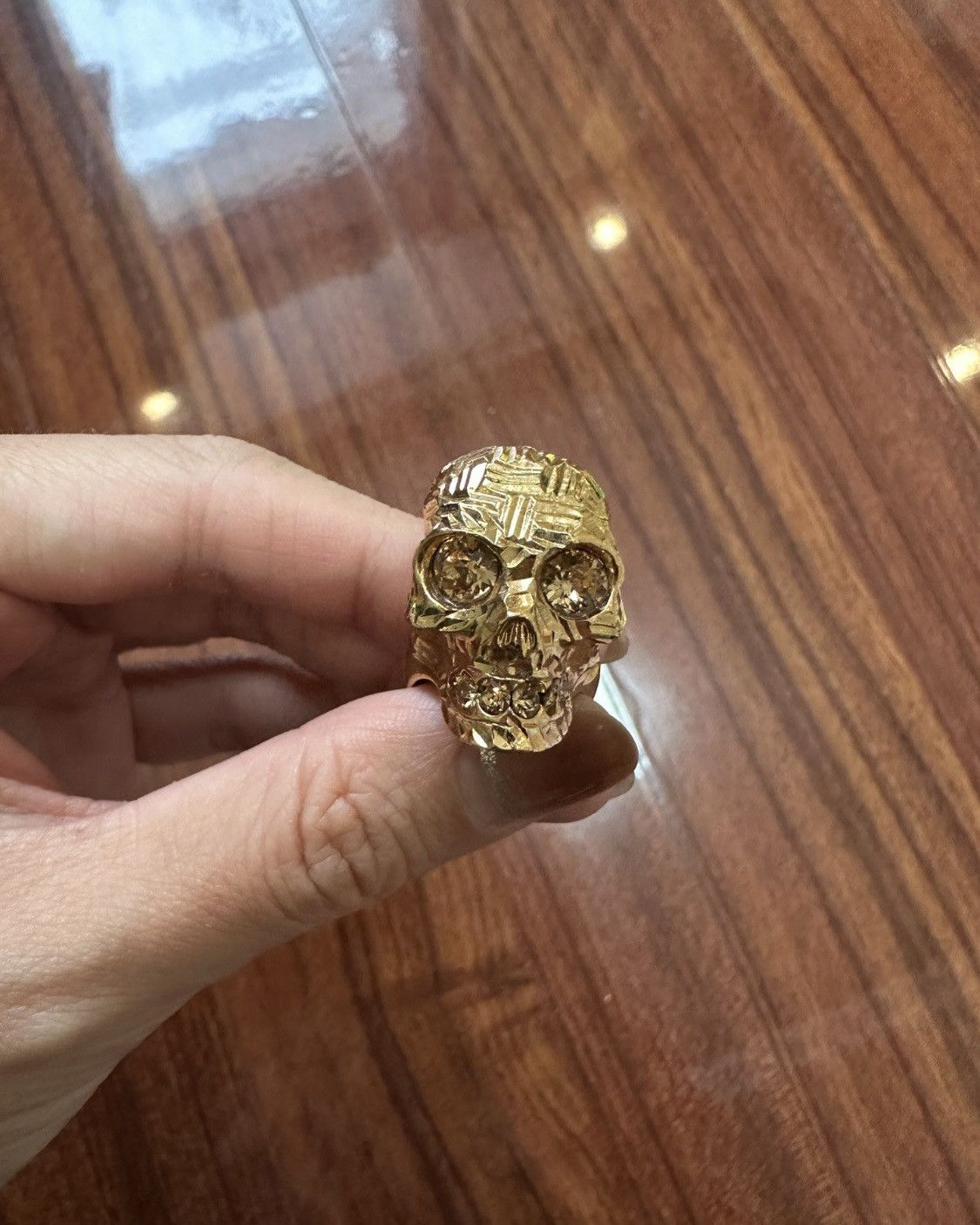 image of Alexander Mcqueen Mcqueen Gold Skull Ring, Men's