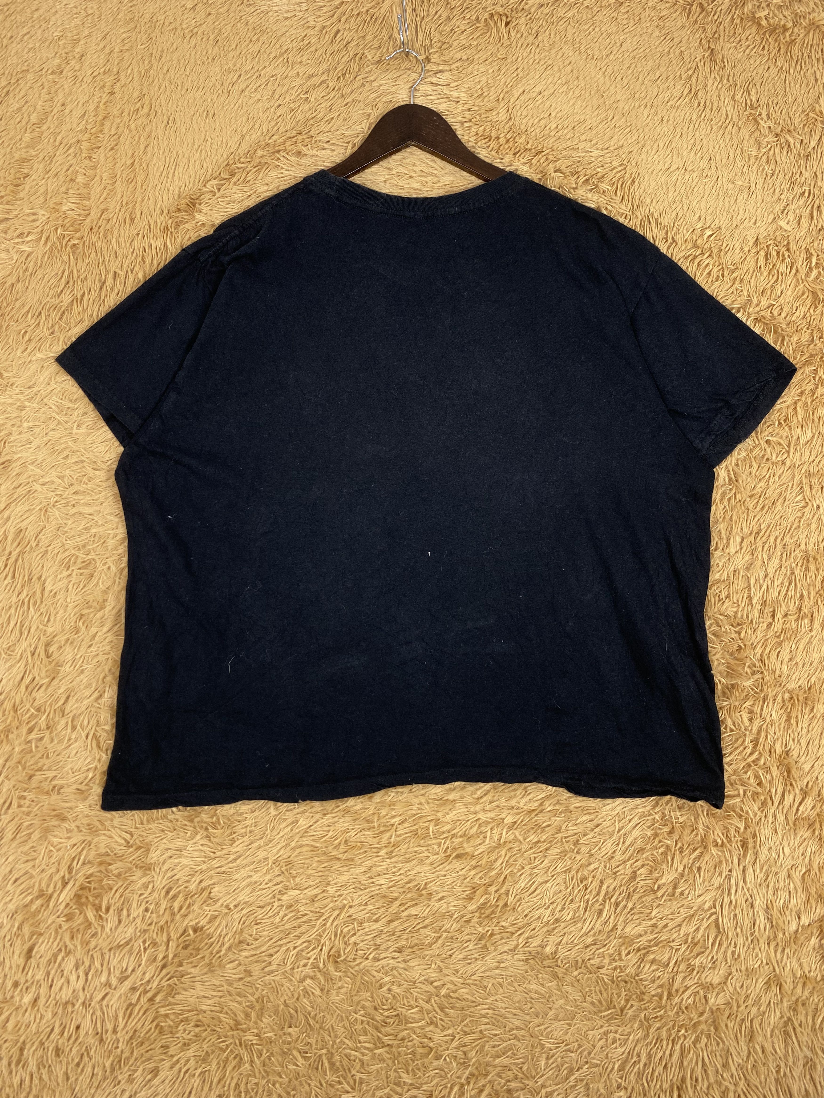 Band Tees Vintage Johnny Cash Man Black Outlaw Magic T-Shirts PT0036 Size US XL / EU 56 / 4 - 4 Thumbnail