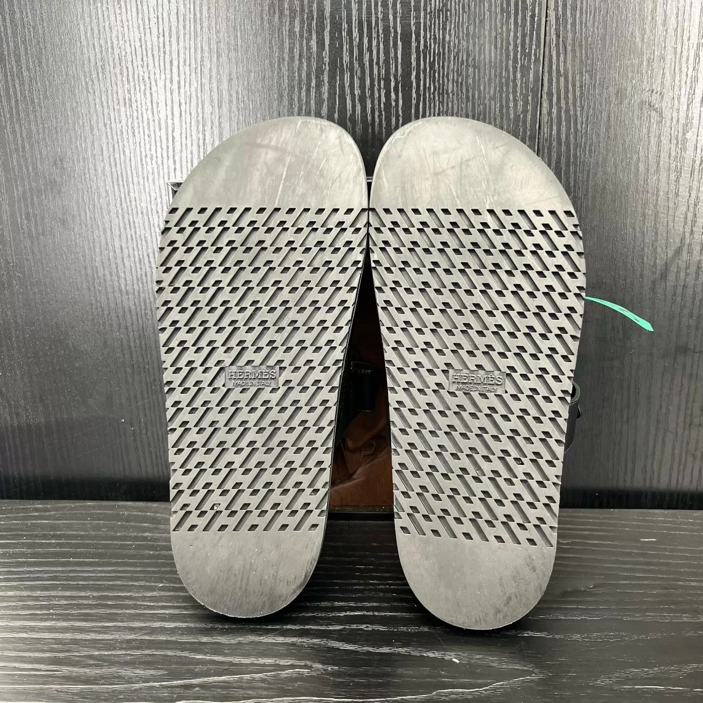 Hermes Hermès Chypre Black Slippers Size 38 Like New Size US 7.5 / IT 37.5 - 6 Thumbnail