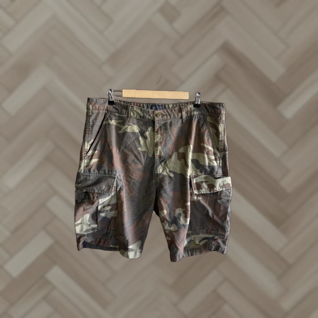 Levi's Levi's Mens Multicolor Cargo Shorts Size 38 User: Levi's Mens Multicolor Cargo Shorts Size 38 Size US 38 / EU 54 - 1 Thumbnail