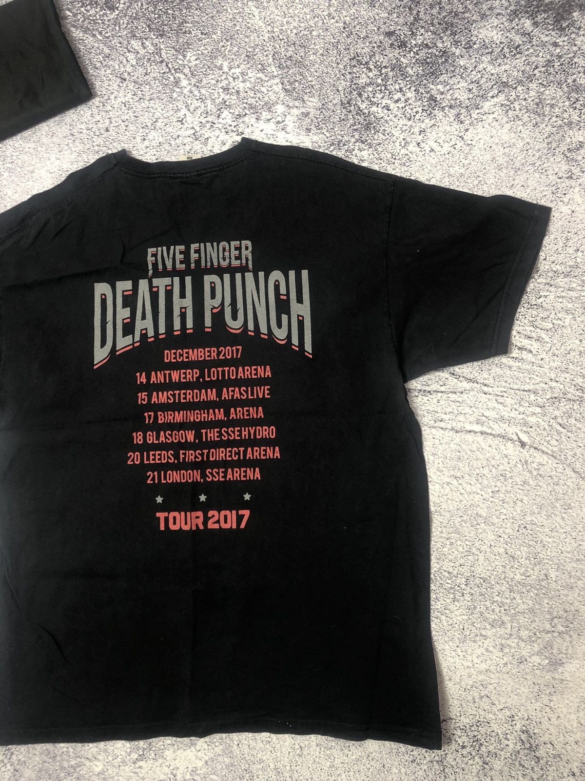 Band Tees Vintage merch t-shirt size Xl big logo y2k casual men’s ykk Size US XL / EU 56 / 4 - 8 Thumbnail