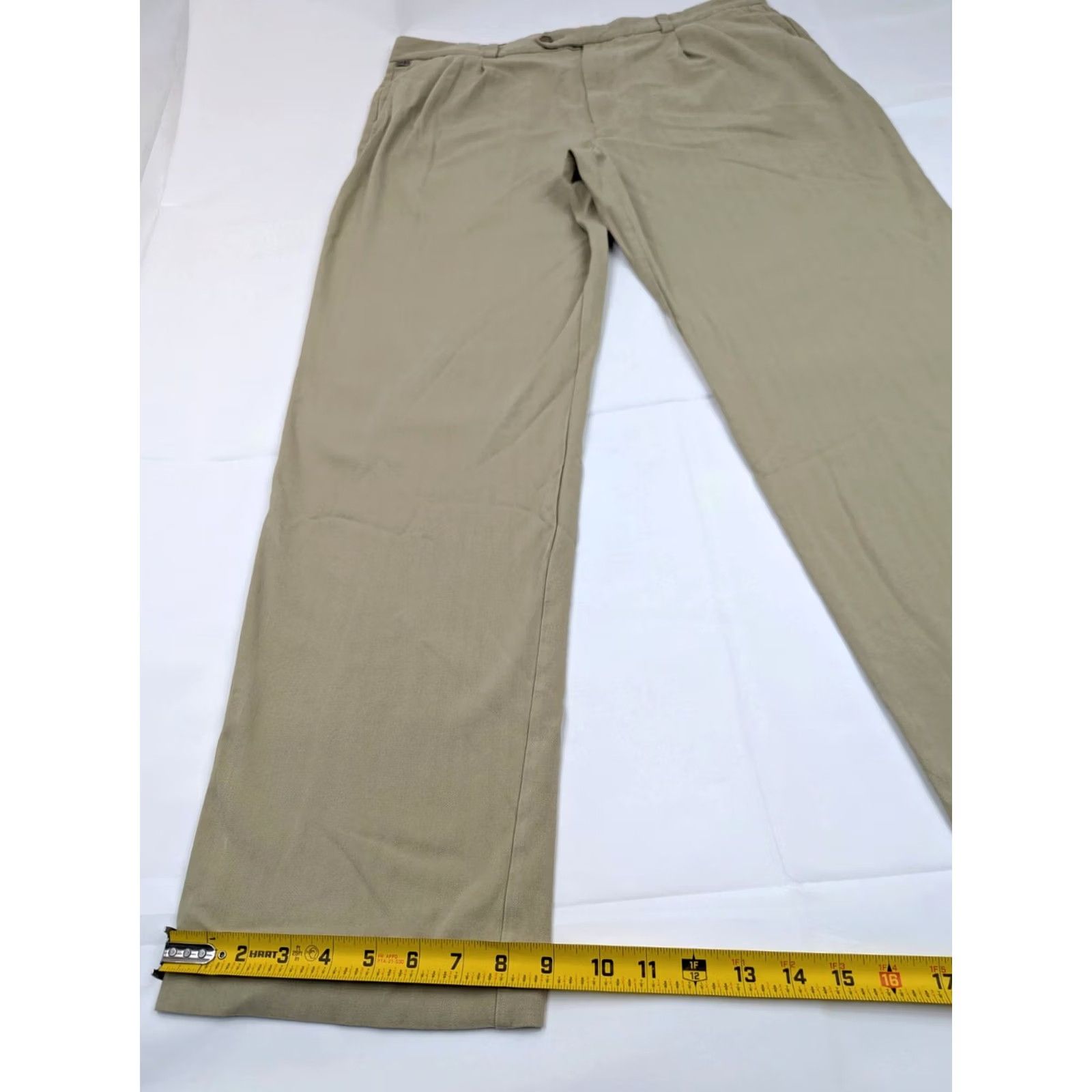 Tommy Bahama Tommy Bahama Silk Pants Beige 37x31 Dress Pants Mens Silk Blend Classic Pleated Front Button Zip Pocket Casual Business Travel Resort Wear Size US 37 - 2 Thumbnail