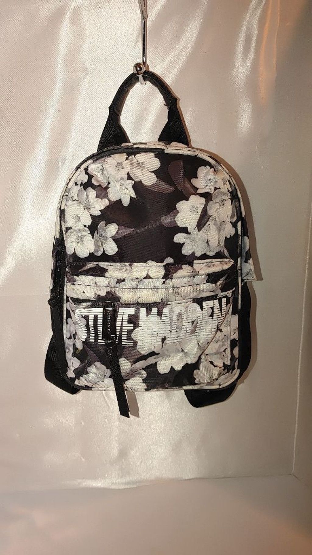 Steve Madden Steve Madden Small Backpack Size ONE SIZE - 2 Thumbnail