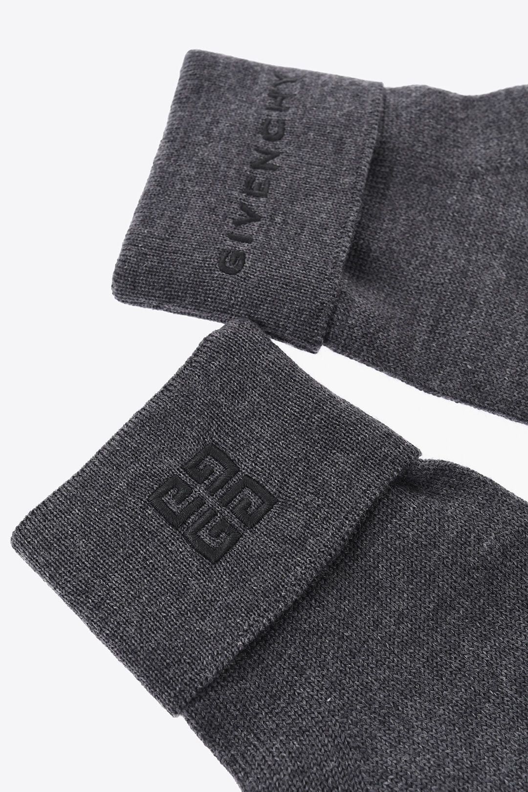 Givenchy og1mm0326 Size: OS/Logo Wool Gloves in Grey Size ONE SIZE - 3 Thumbnail