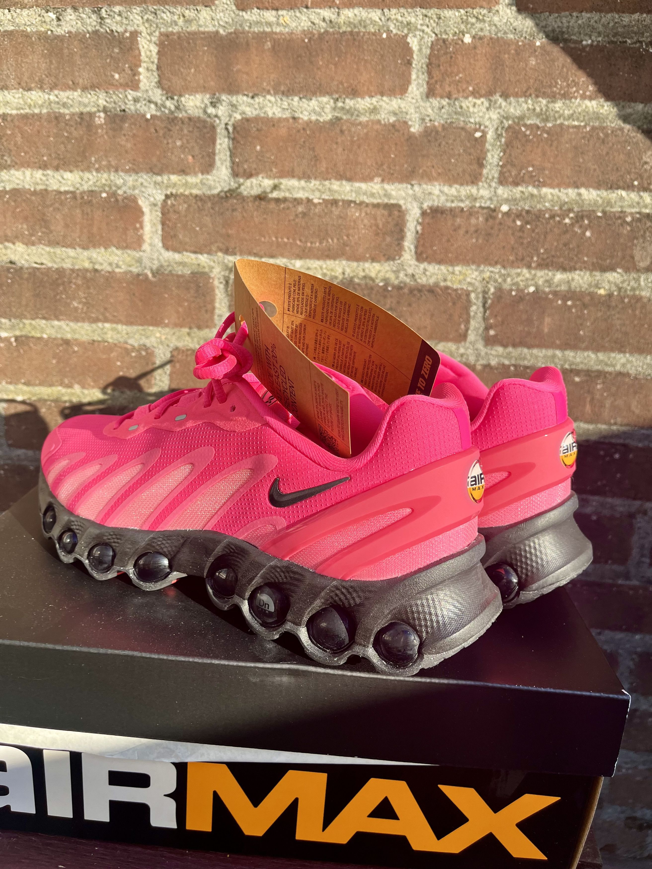 Nike air max dn8 hyper pink 9.5 43 running fitness Size US 9.5 / EU 42-43 - 3 Thumbnail