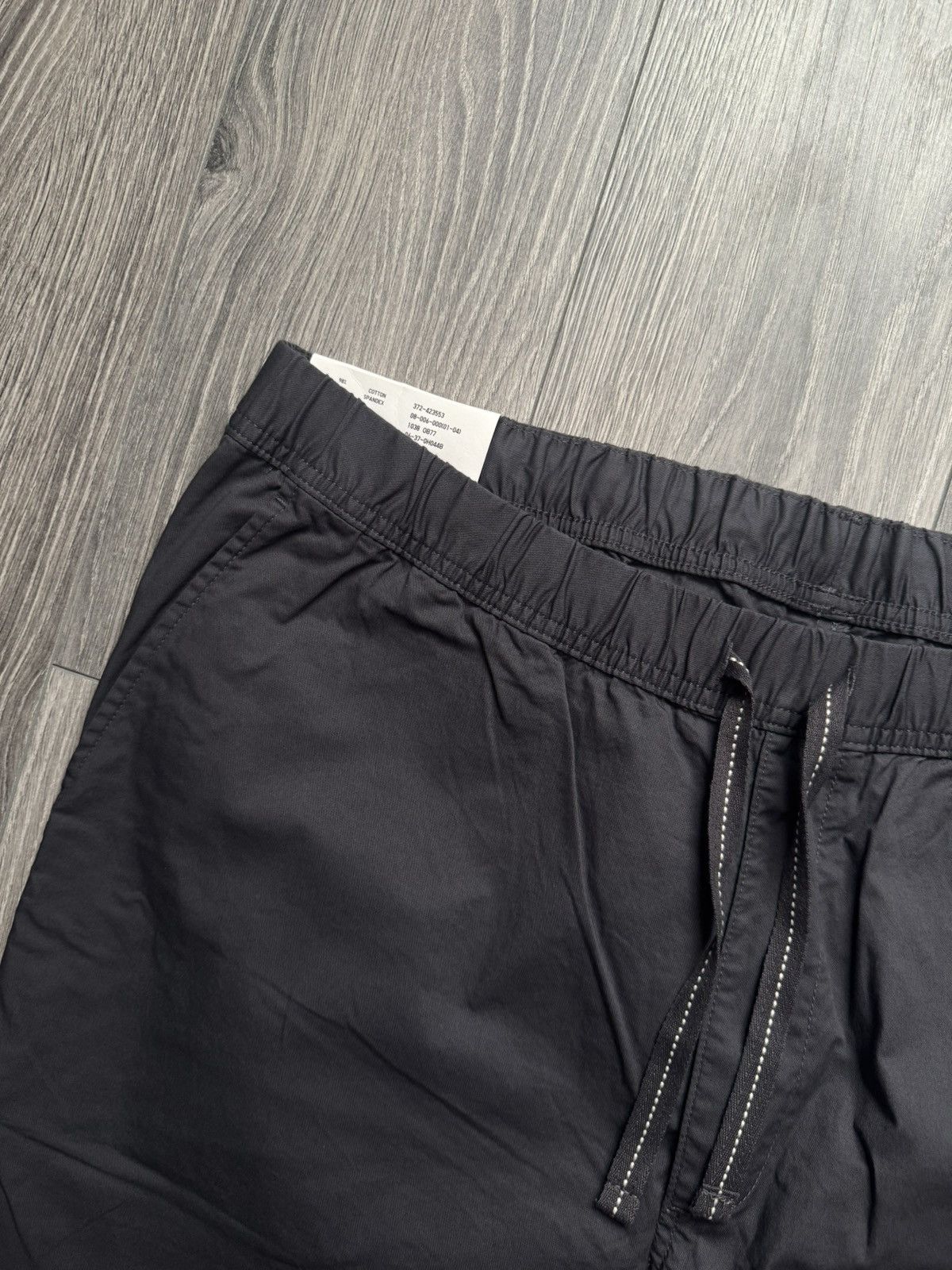 Uniqlo UNIQLO Men's Cotton Relaxed Ankle Pants in Dark Gray XL. Size US 36 / EU 52 - 3 Thumbnail