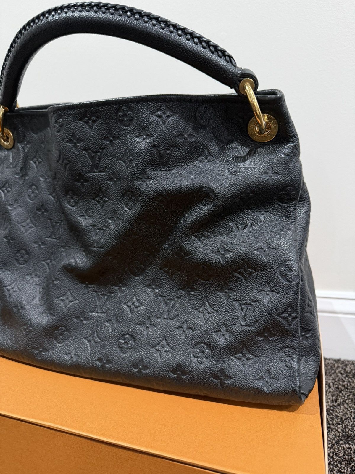 Louis Vuitton Louis Vuitton Artsy MM Bag Black Monogram Empreinte Leather Size ONE SIZE - 2 Thumbnail