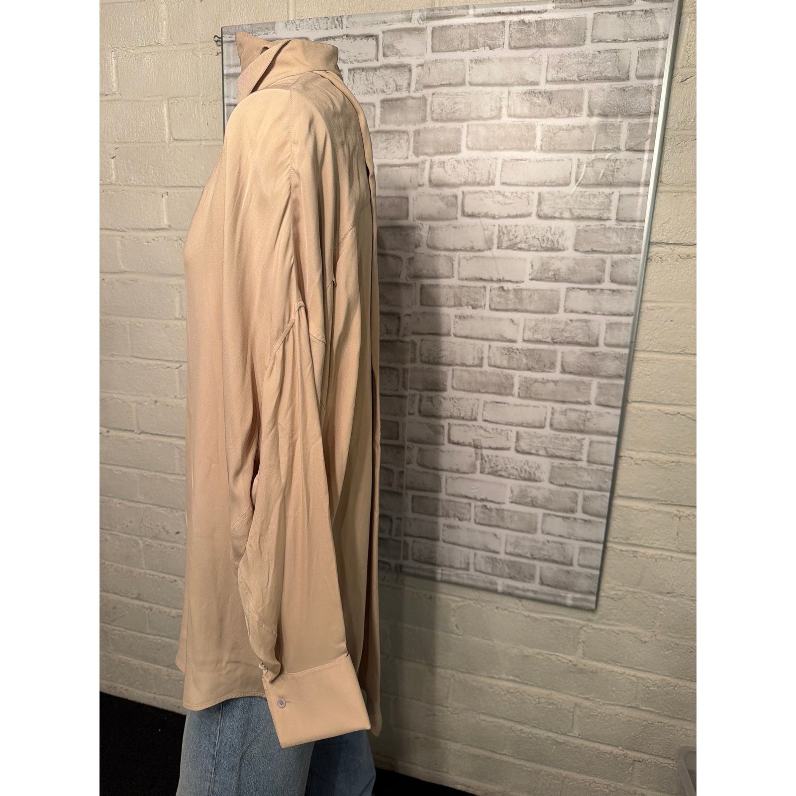 Balenciaga SS20 Unisex Oversized Button Front Shirt size FR 34 Beige Size ONE SIZE - 7 Thumbnail