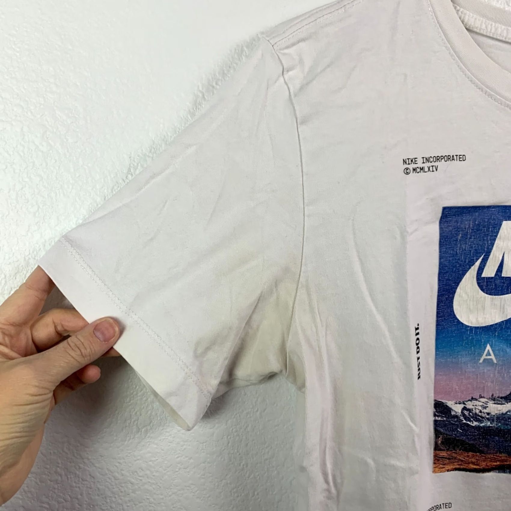 Nike Nike Air The Mountain Tee Size Small Short Sleeve Cotton White Logo Graphic Print Regular Adults Unisex Sports All Seasons Mens Women Girls Boys Size US S / EU 44-46 / 1 - 2 Thumbnail