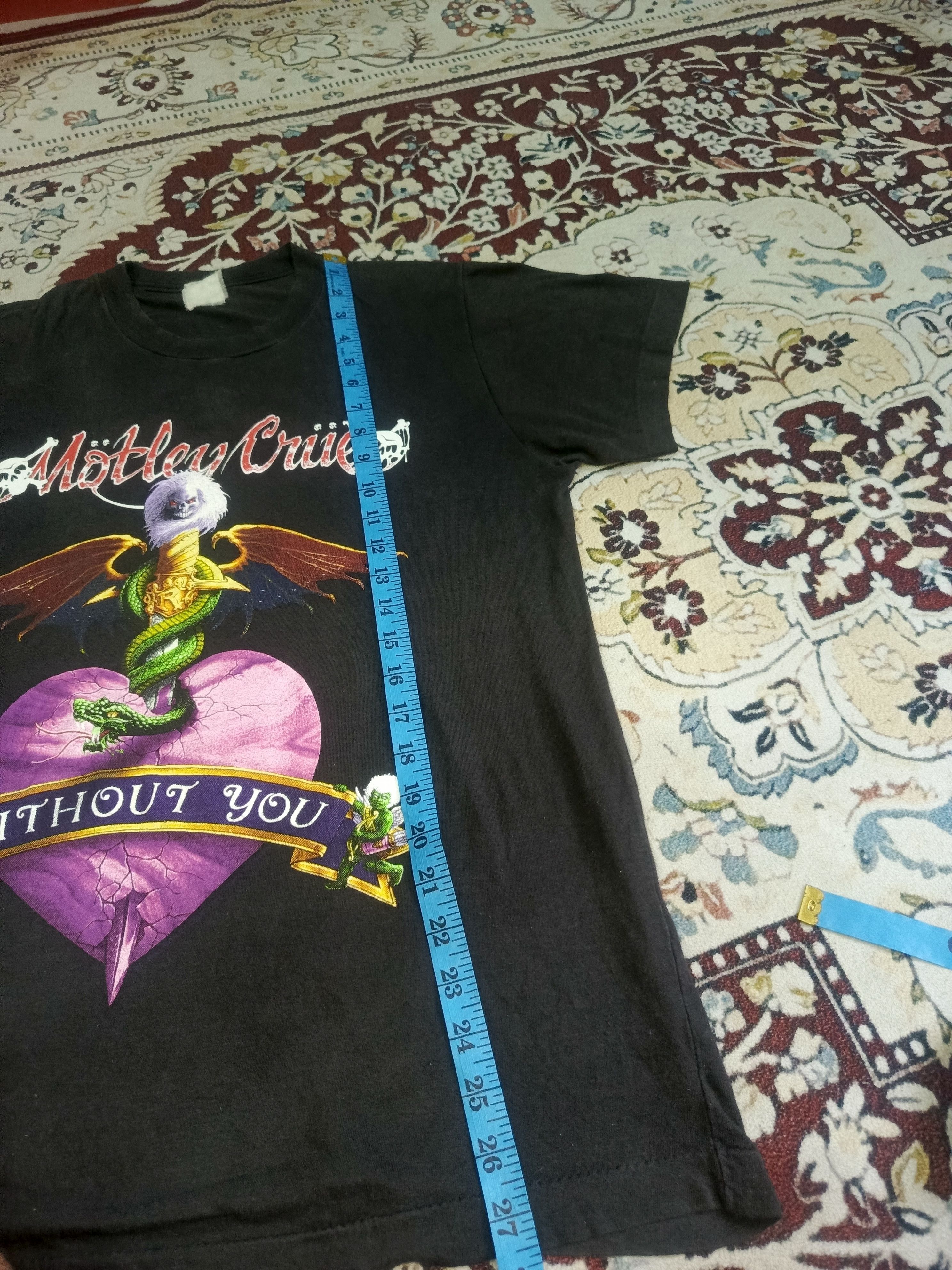 Vintage Vintage 1989 MOTLEY CRUE Size US M / EU 48-50 / 2 - 9 Thumbnail