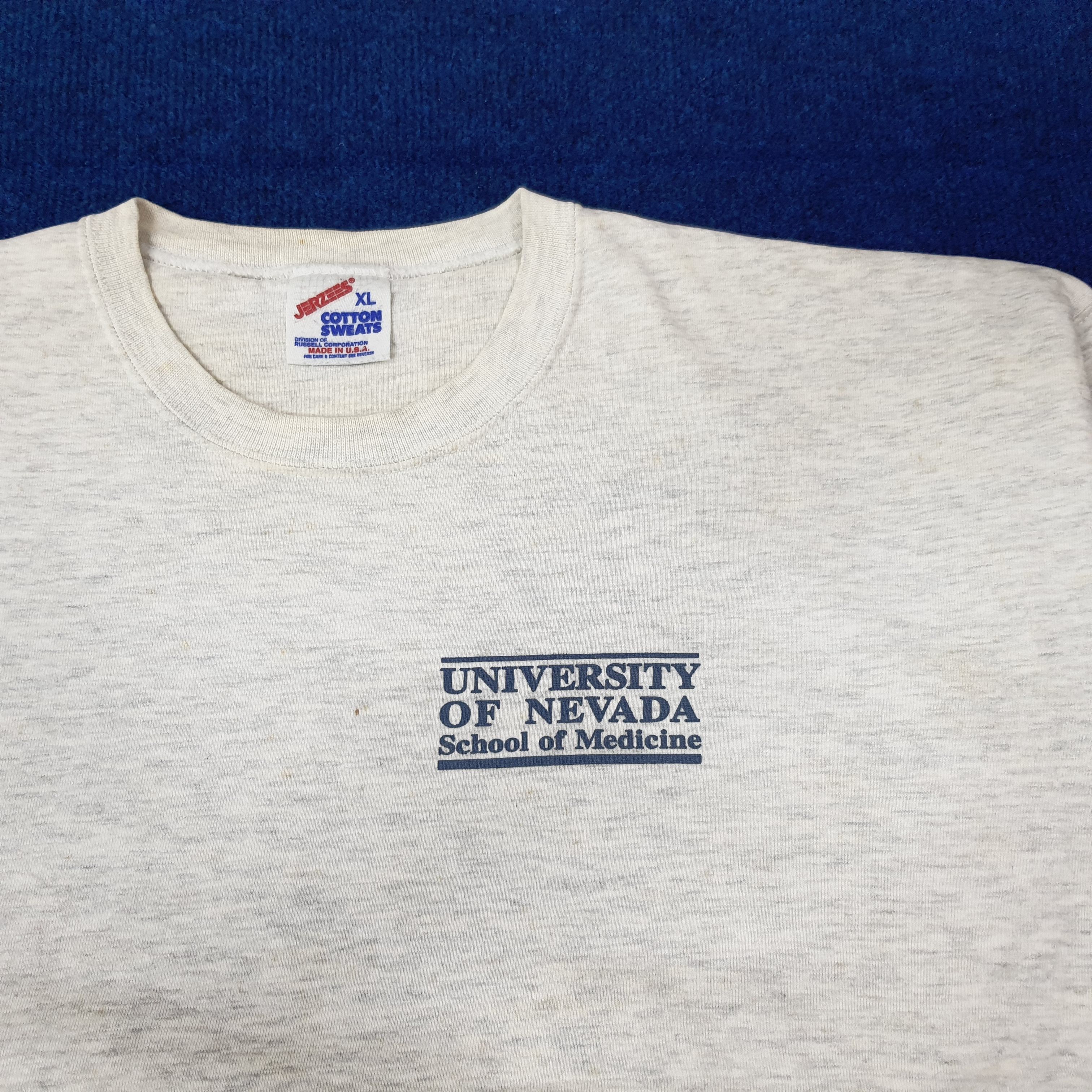 Vintage Vintage Nevada University Medicine School Sweatshirt C256N10 Size US XL / EU 56 / 4 - 4 Thumbnail