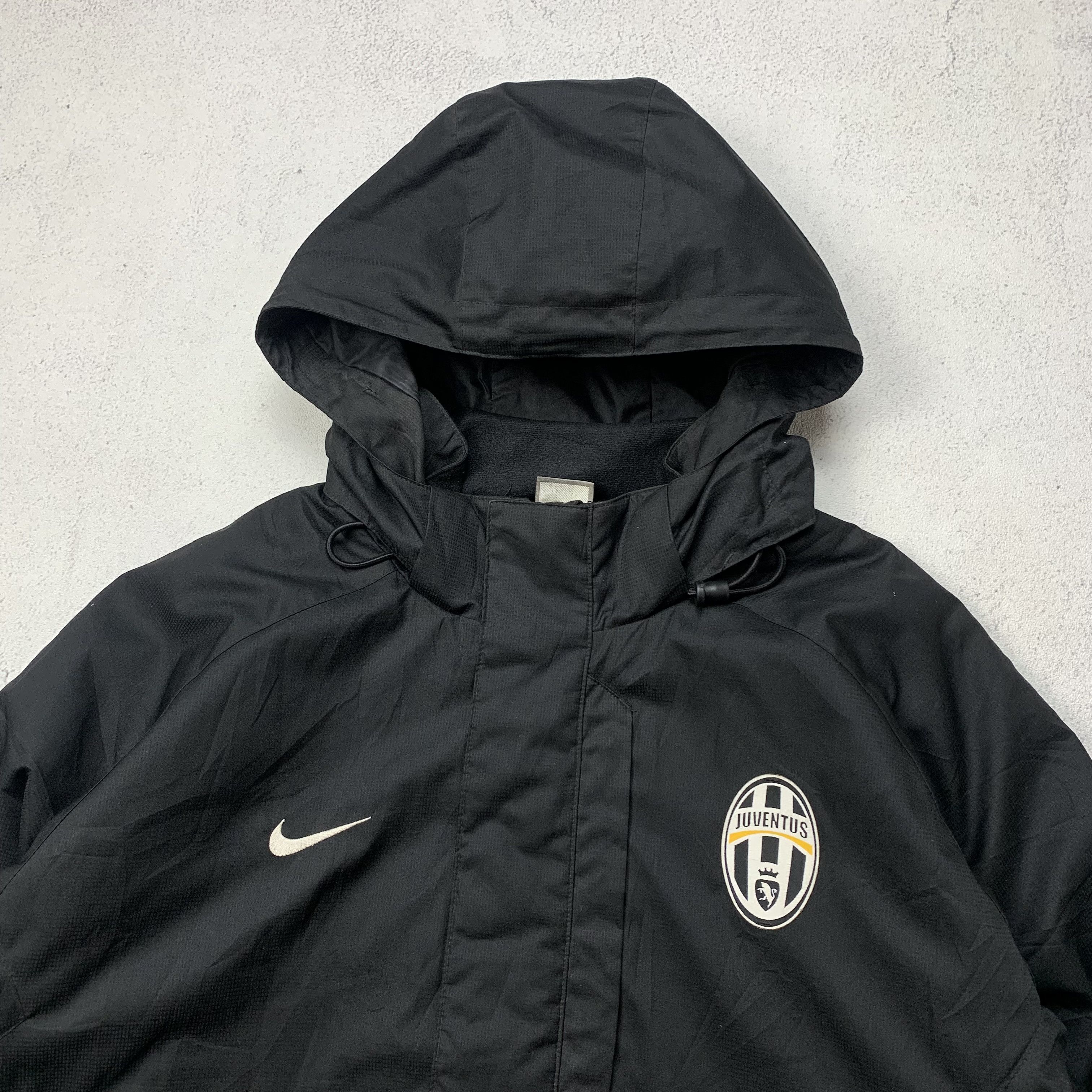 Nike Vintage Nike Juventus Puffer Jacket Size US L / EU 52-54 / 3 - 2 Thumbnail