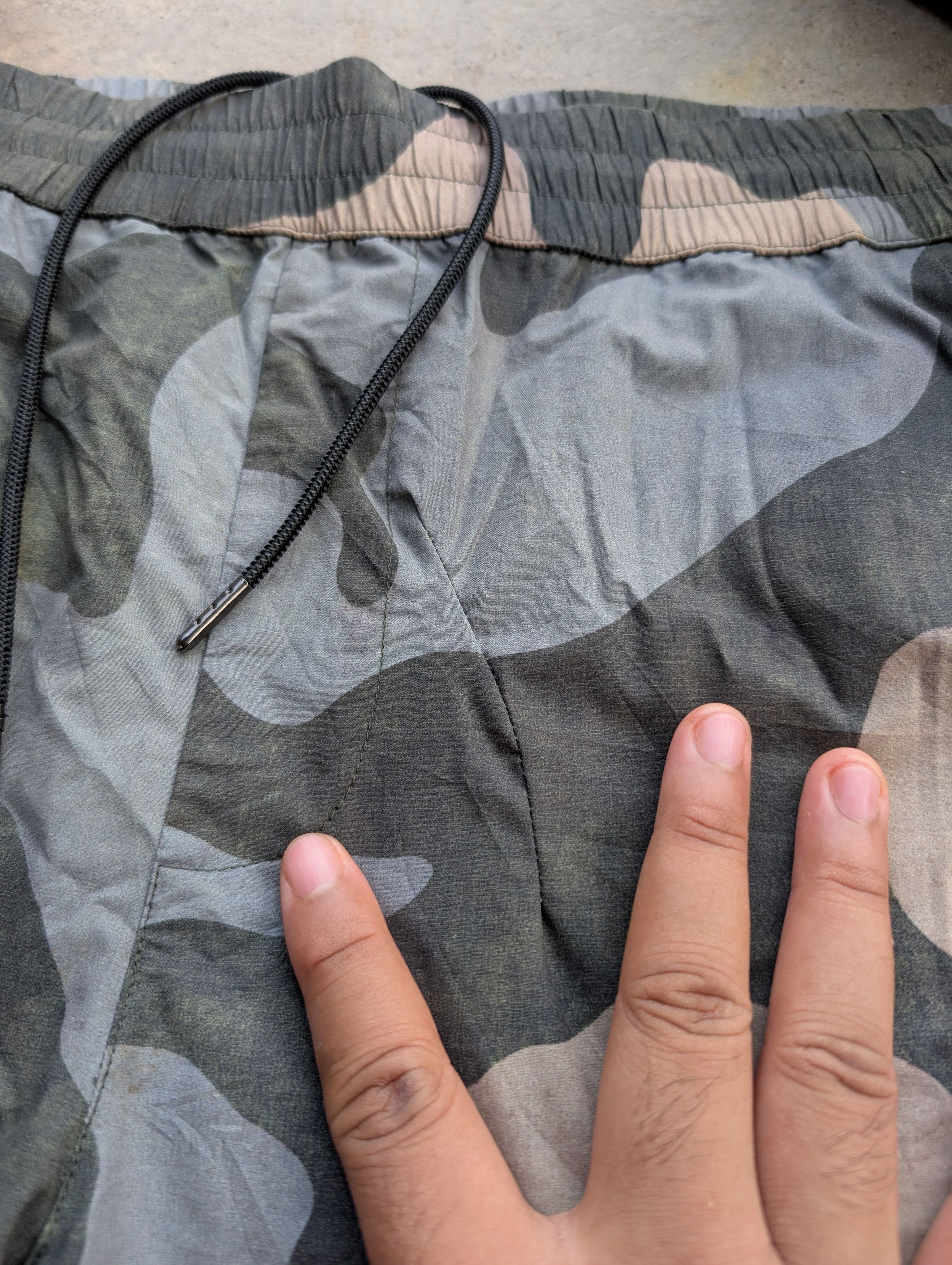 C.P. Company C.P. Company Pro-Tek Camouflage Bermuda Shorts Size US 34 / EU 50 - 12 Thumbnail
