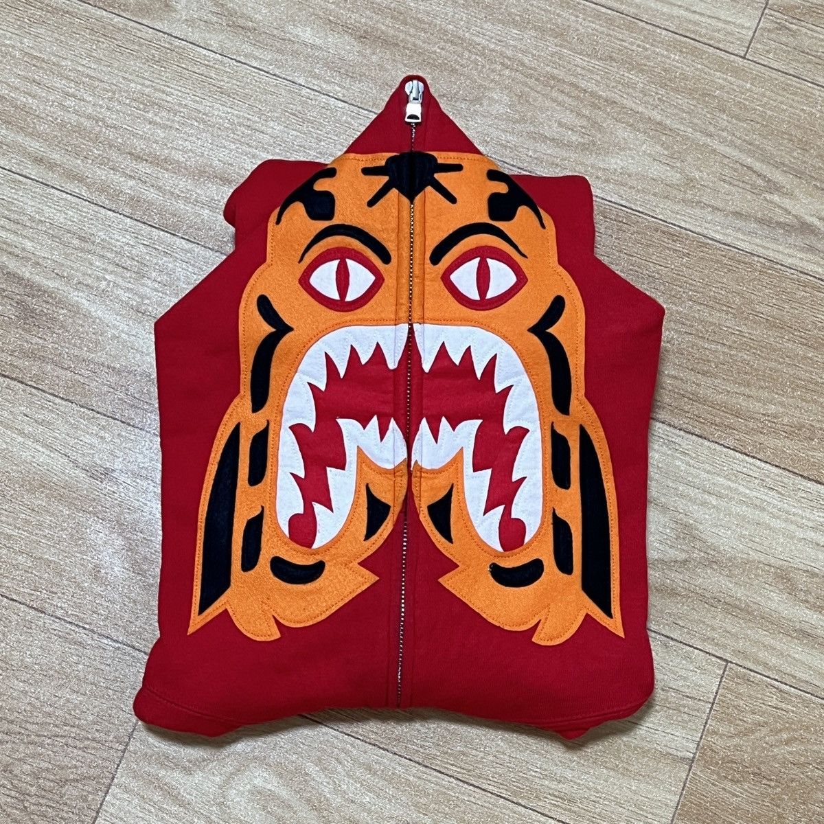Bape 💥 Bape Red Tiger Zip Up Hoodie 💥 Size US XL / EU 56 / 4 - 2 Thumbnail