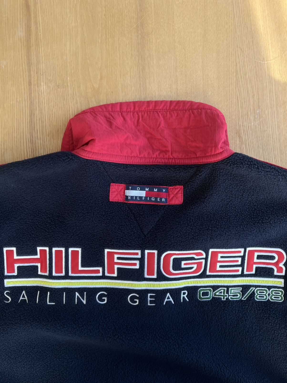 Tommy Hilfiger Vintage Tommy Hilfiger - Sailing Gear Fleece Size US L / EU 52-54 / 3 - 4 Thumbnail