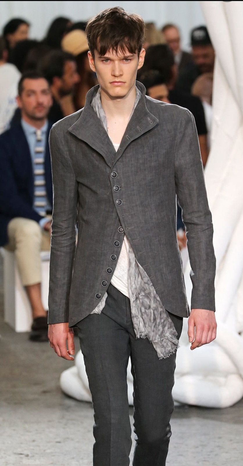 Multibutton cutaway jacket. 48