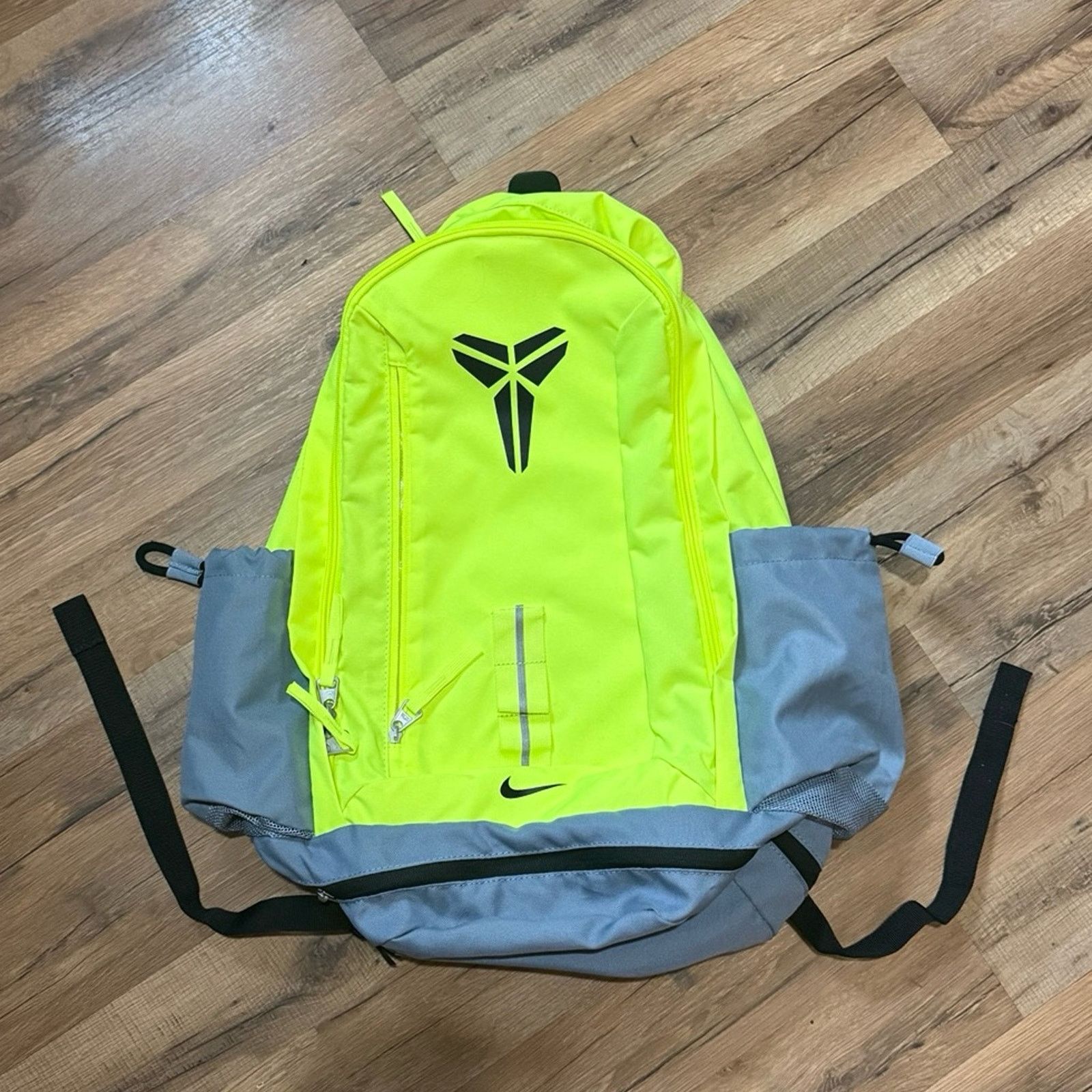 Nike Nike Kobe Neon Volt Mamba Backpack Size ONE SIZE - 1 Thumbnail