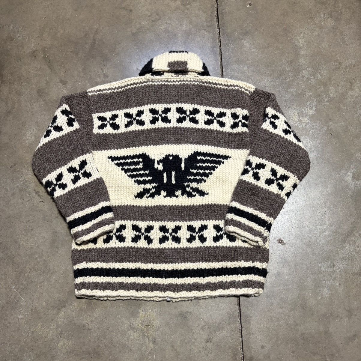 Vintage Vintage Cowichan Cardigan Sweater Eagle Thunderbird Wool 70s Size US XL / EU 56 / 4 - 7 Thumbnail