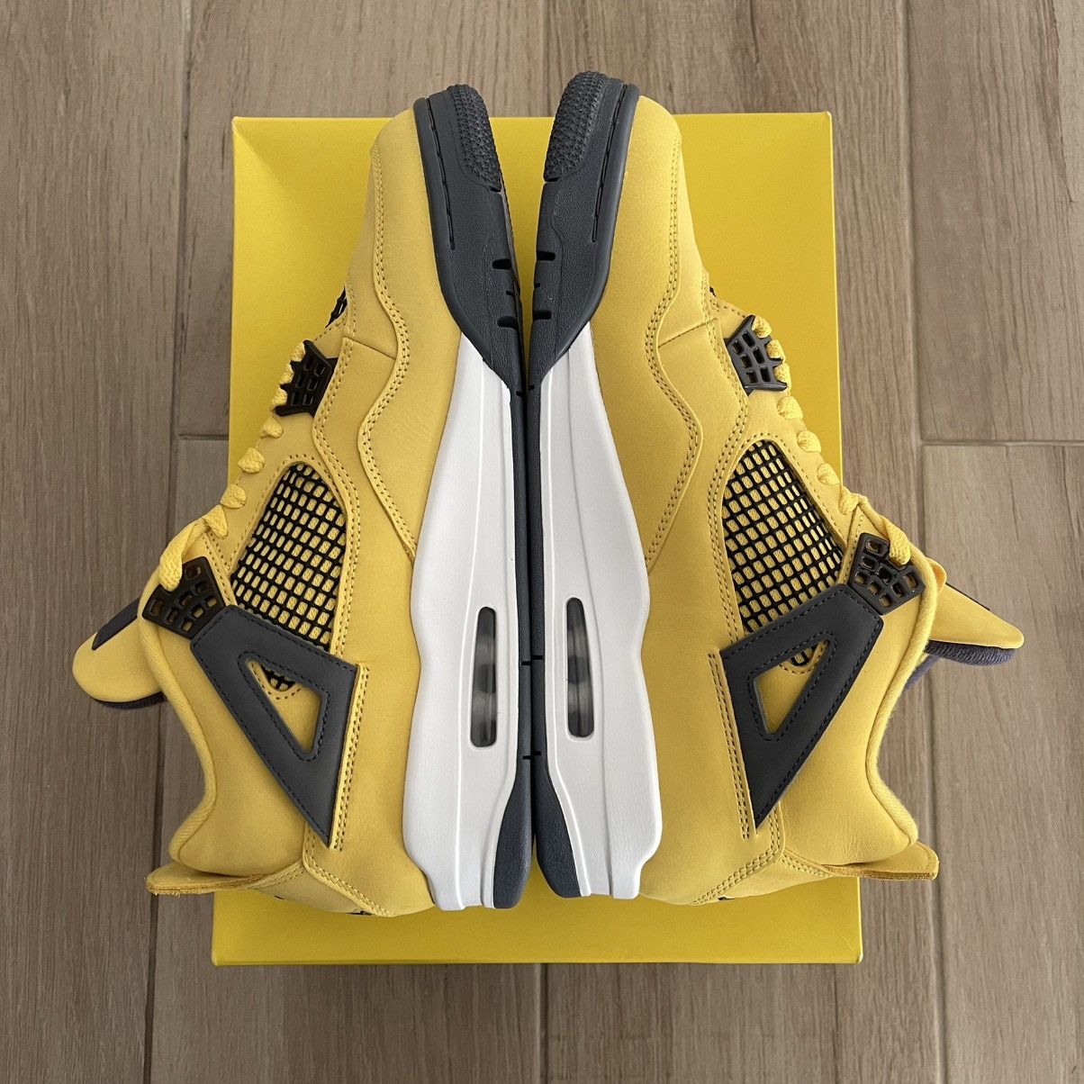 Jordan Brand Jordan 4 Retro Lightning 2021 Size US 10.5 / EU 43-44 - 4 Thumbnail
