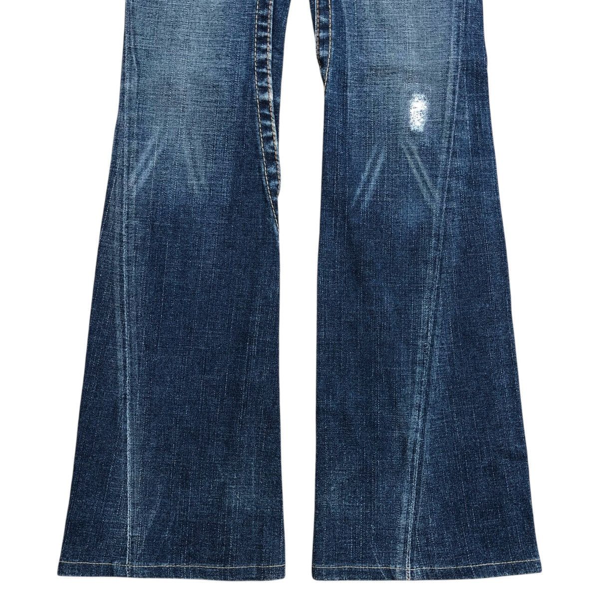 If Six Was Nine × Japanese Brand × True Religion Vintage True Relligion Distressed BootCut Flared Jeans LGB Size US 26 / EU 42 - 4 Thumbnail