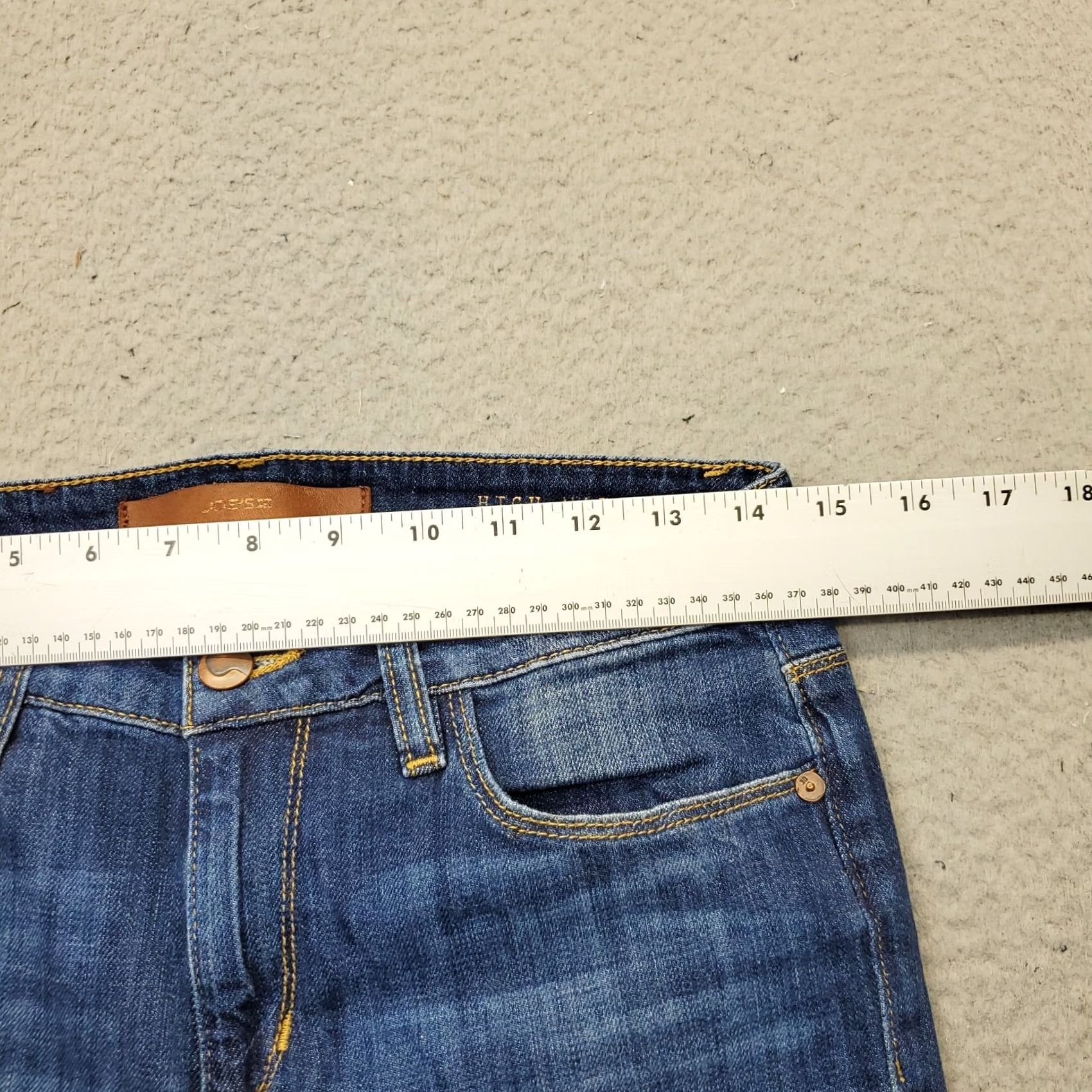 Vintage Joe's Bermuda Shorts Womens 28 Blue Denim High Waist Flare Outdoor Size 28" / US 6 / IT 42 - 5 Thumbnail