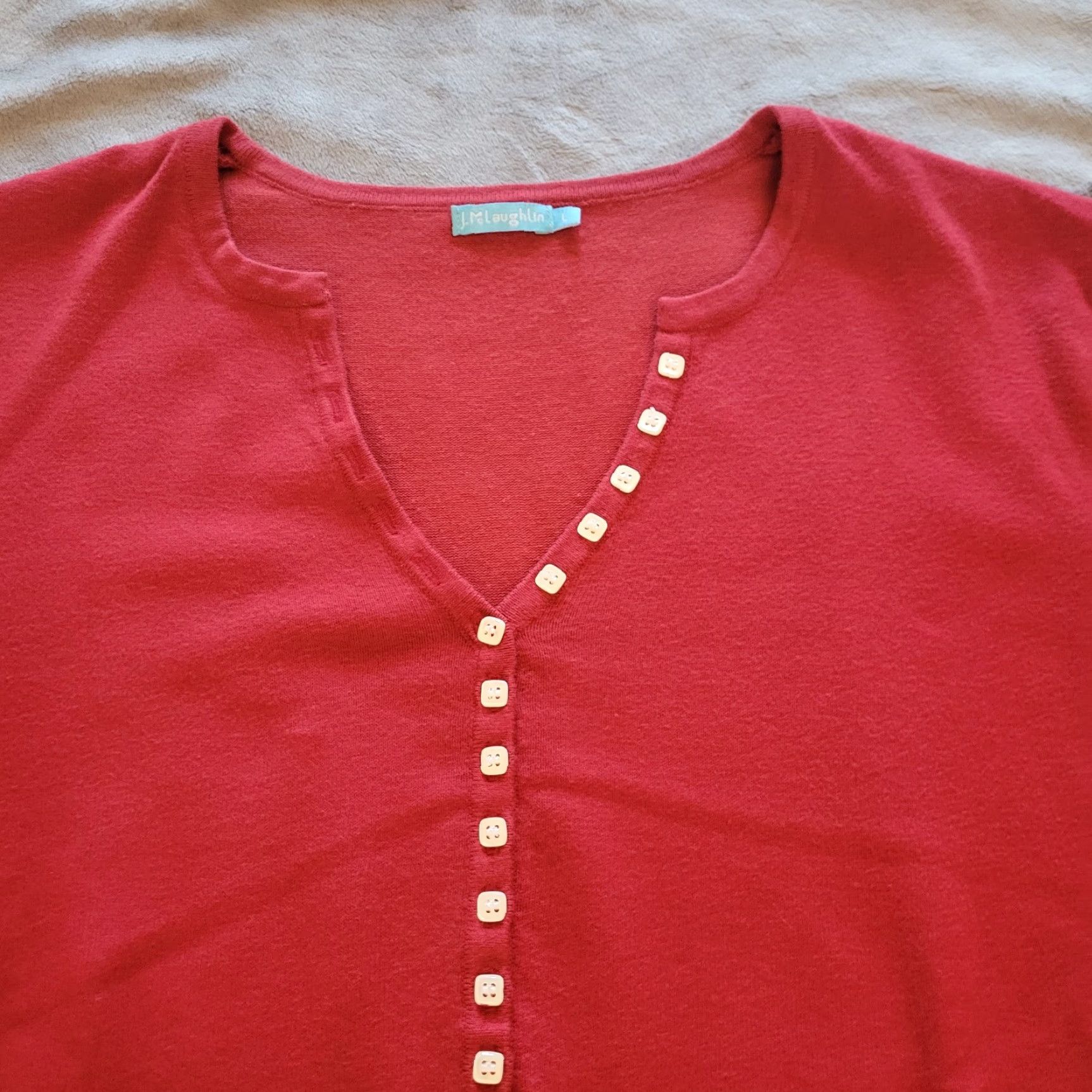 J.McLaughlin J. McLaughlin Sweater Top Women L Red V-Neck 3/4 Sleeve Button Classic Basic Size L / US 10 / IT 46 - 2 Thumbnail