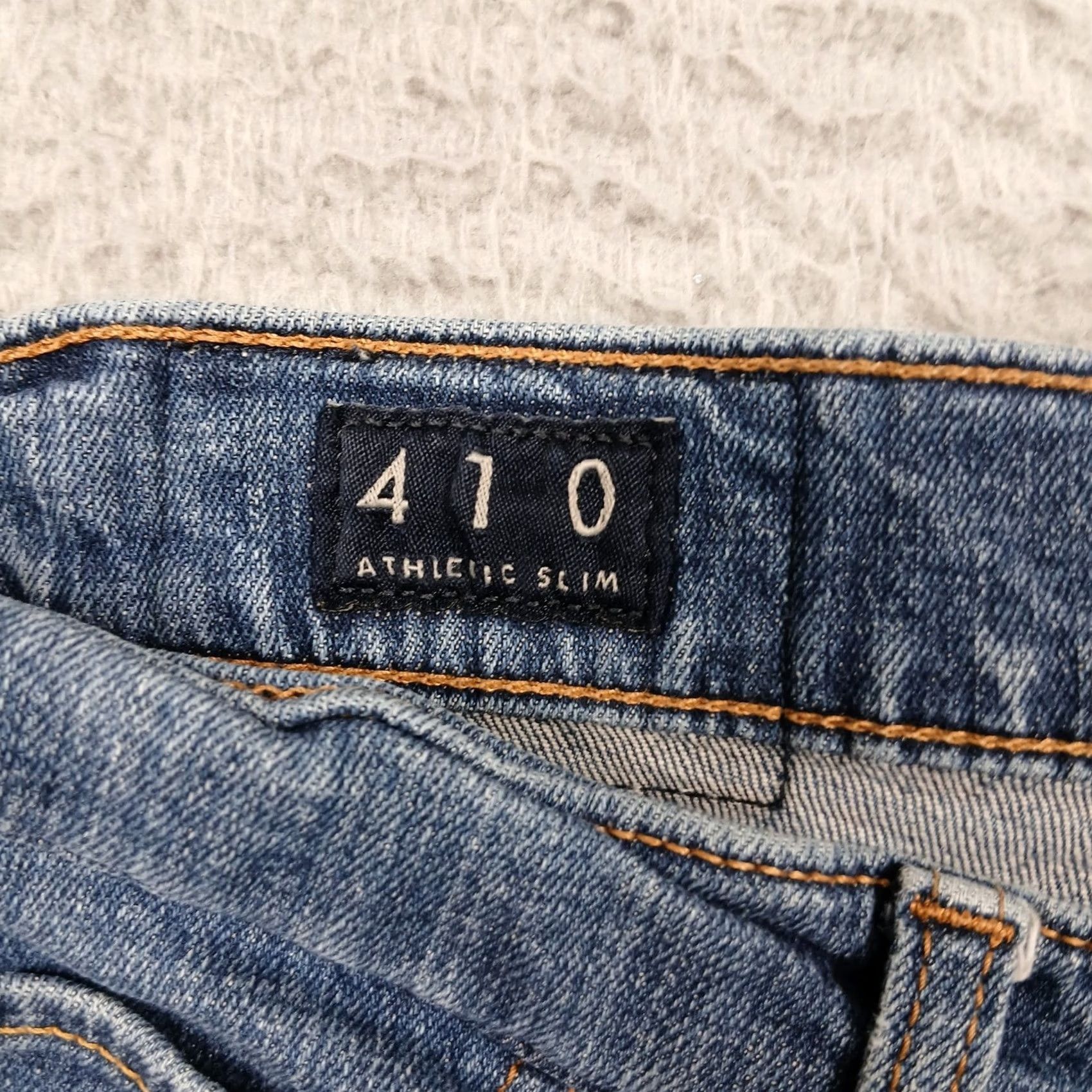 Lucky Brand Lucky Brand 410 Athletic Slim Jeans Men 40x30 Blue Denim Slim Fit Five-Pocket Regular Inseam 30in Light Wash Vintage No Size US 40 / EU 56 - 4 Thumbnail