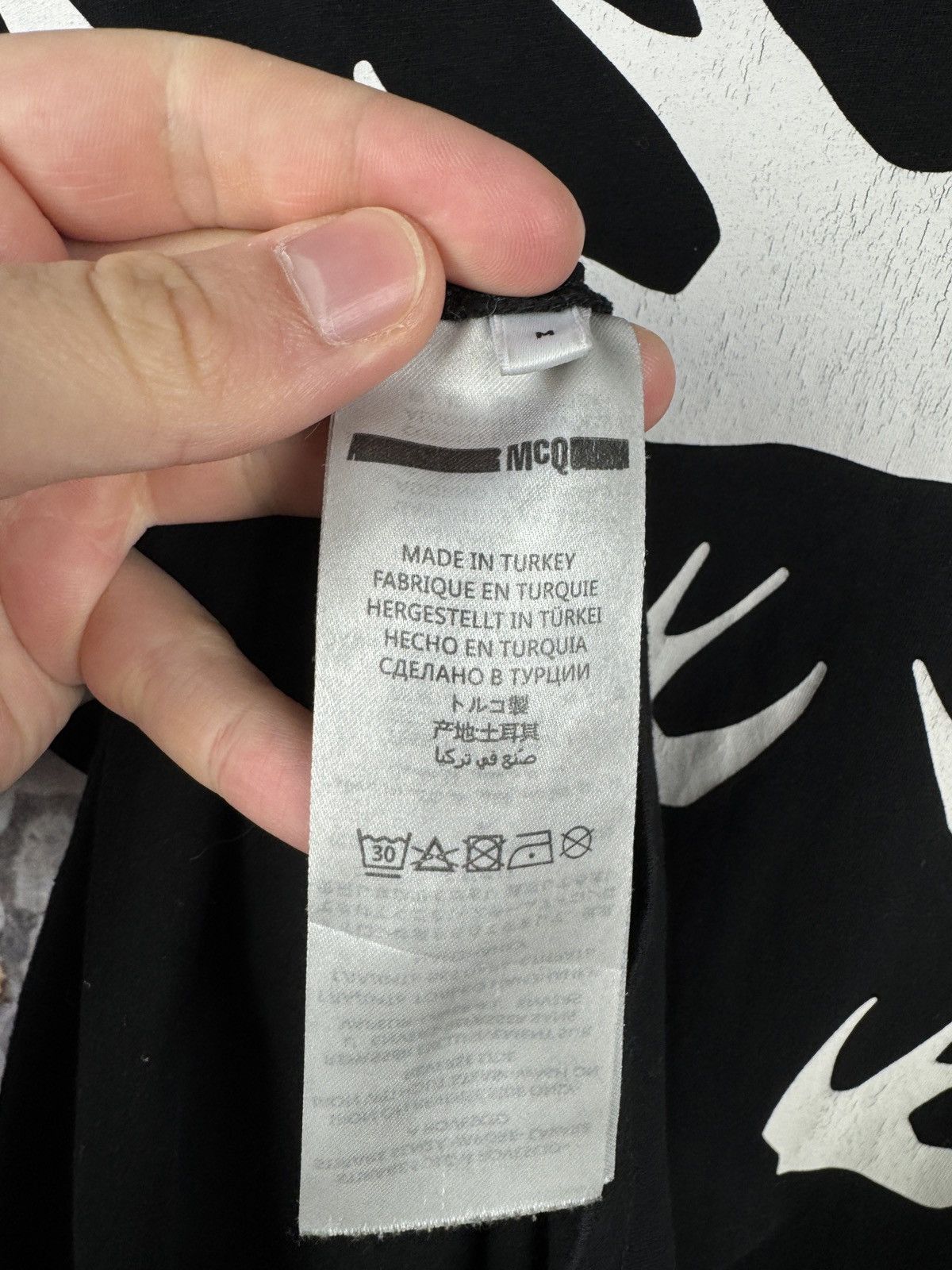 Alexander McQueen McQ Alexander McQueen Swallow Print T-Shirt Black White Size US M / EU 48-50 / 2 - 10 Thumbnail
