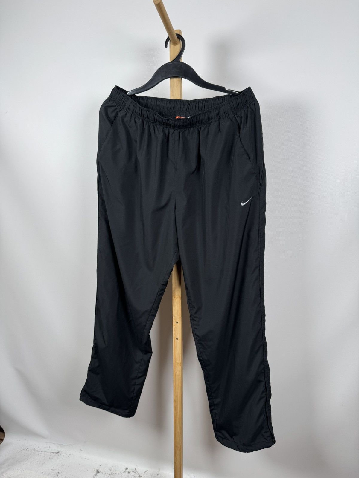 Nike Nike tracksuit bottoms, wide unisex XXL with no cuff. Size US 40 / EU 56 - 2 Thumbnail