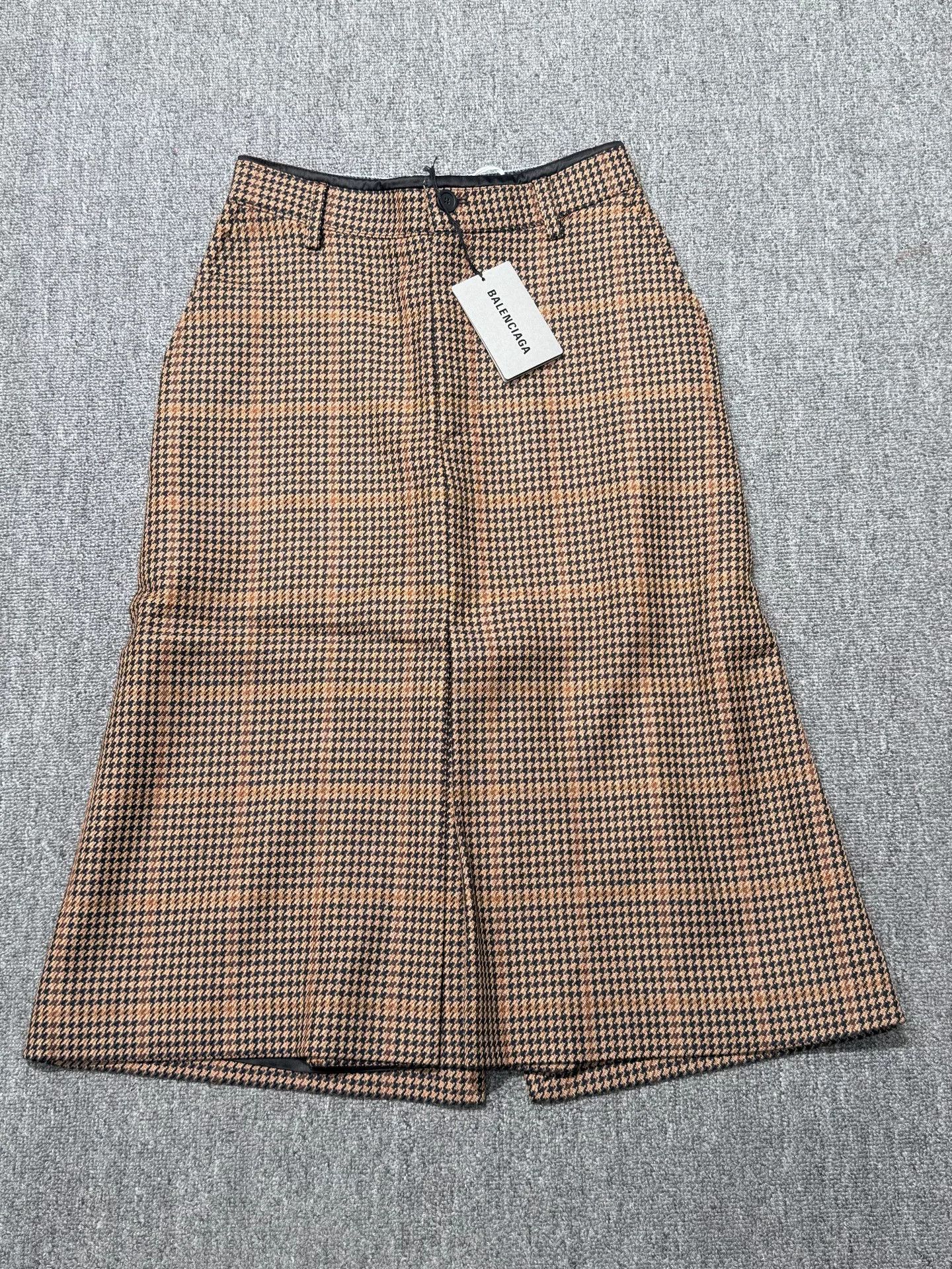 Balenciaga Balenciaga Women's Spliced Skirt Size 34" / US 12 / IT 48 - 1 Thumbnail