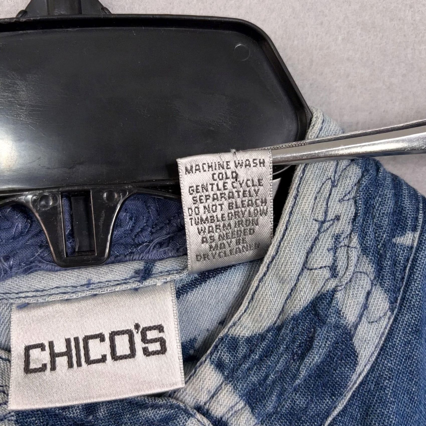 Vintage Chico's Jacket Womens S Blue Floral Denim Button Front Stand Collar Short Size S / US 4 / IT 40 - 5 Thumbnail