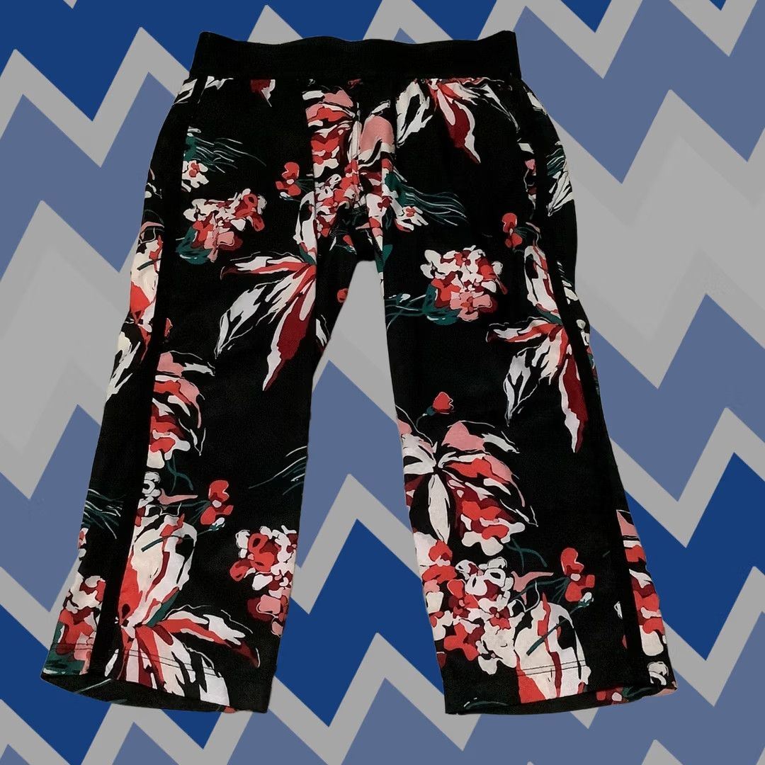 Athleta Athleta Derek Lam 10 C Lily Chelsea Capri Floral Leggings Womens S Size 28" / US 6 / IT 42 - 1 Thumbnail