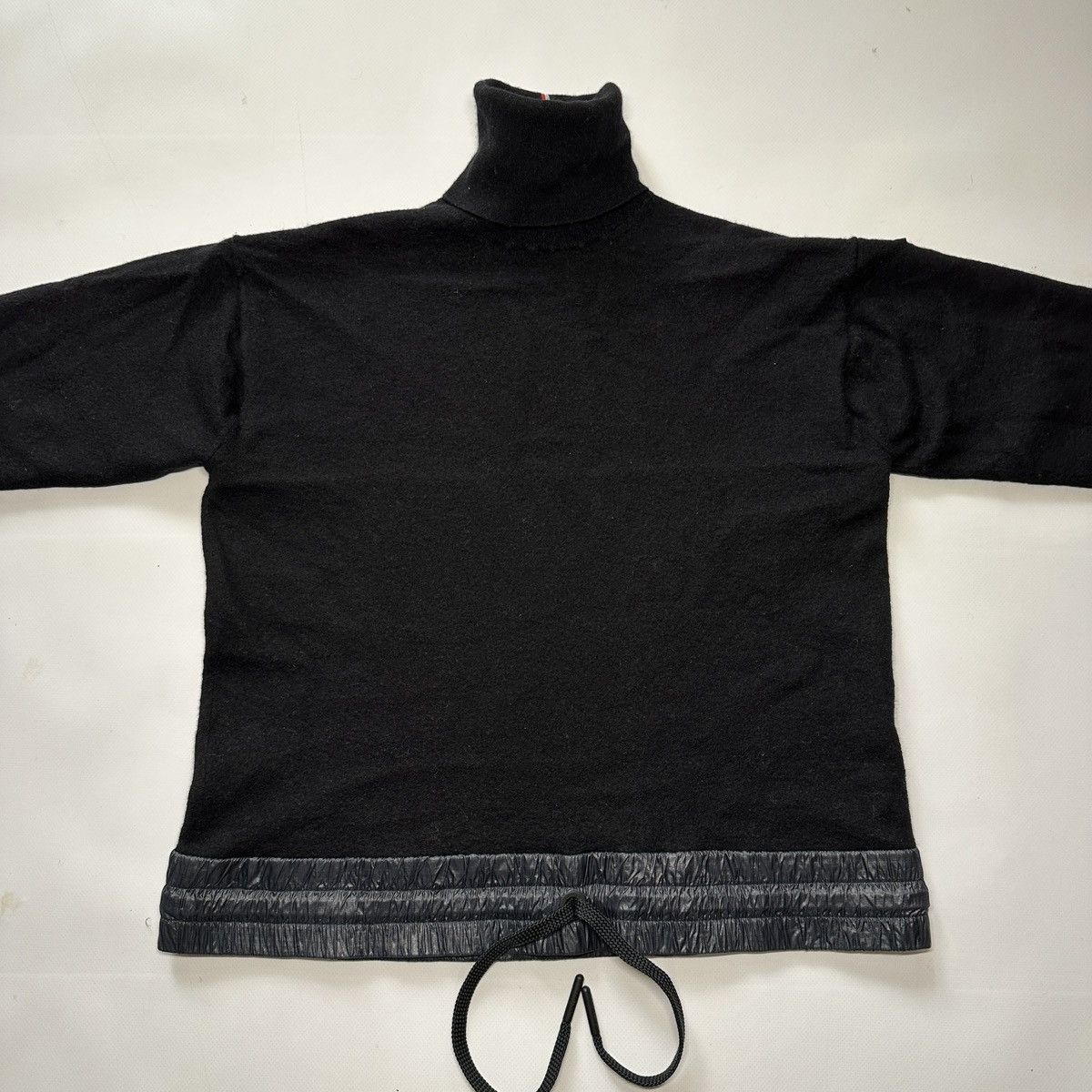 Moncler Moncler Turtleneck Sweater Drawstring Patch Size S Size S / US 4 / IT 40 - 8 Thumbnail
