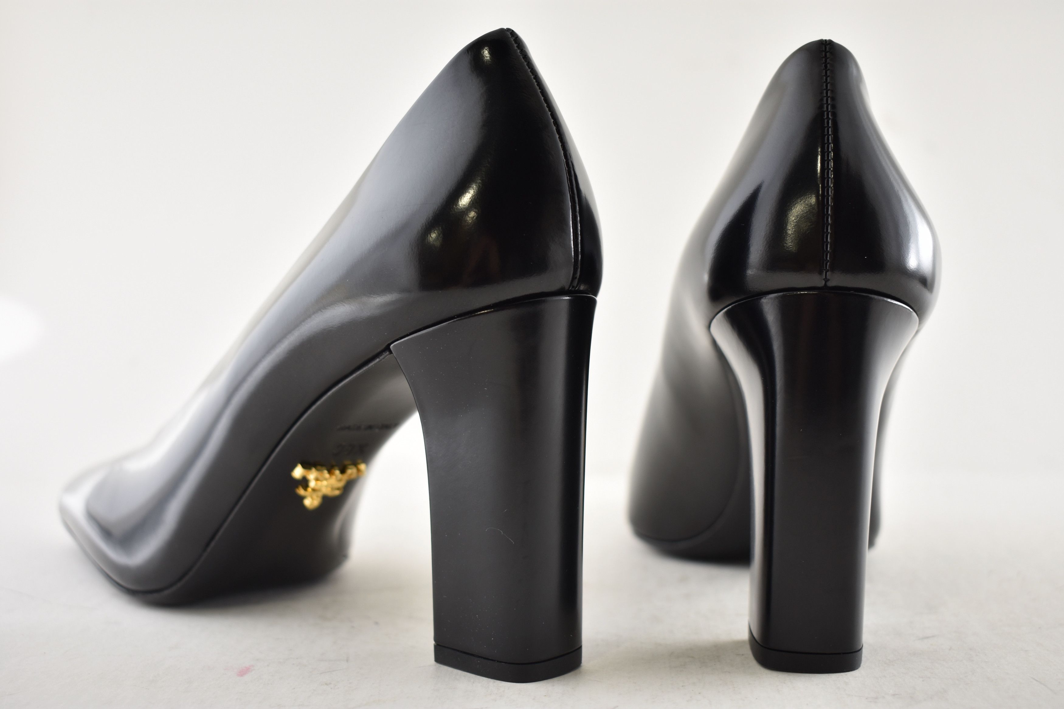 Prada Prada 85mm Brushed Logo Show Classic Block Heel Pump 38.5 Size US 8.5 / IT 38.5 - 17 Thumbnail