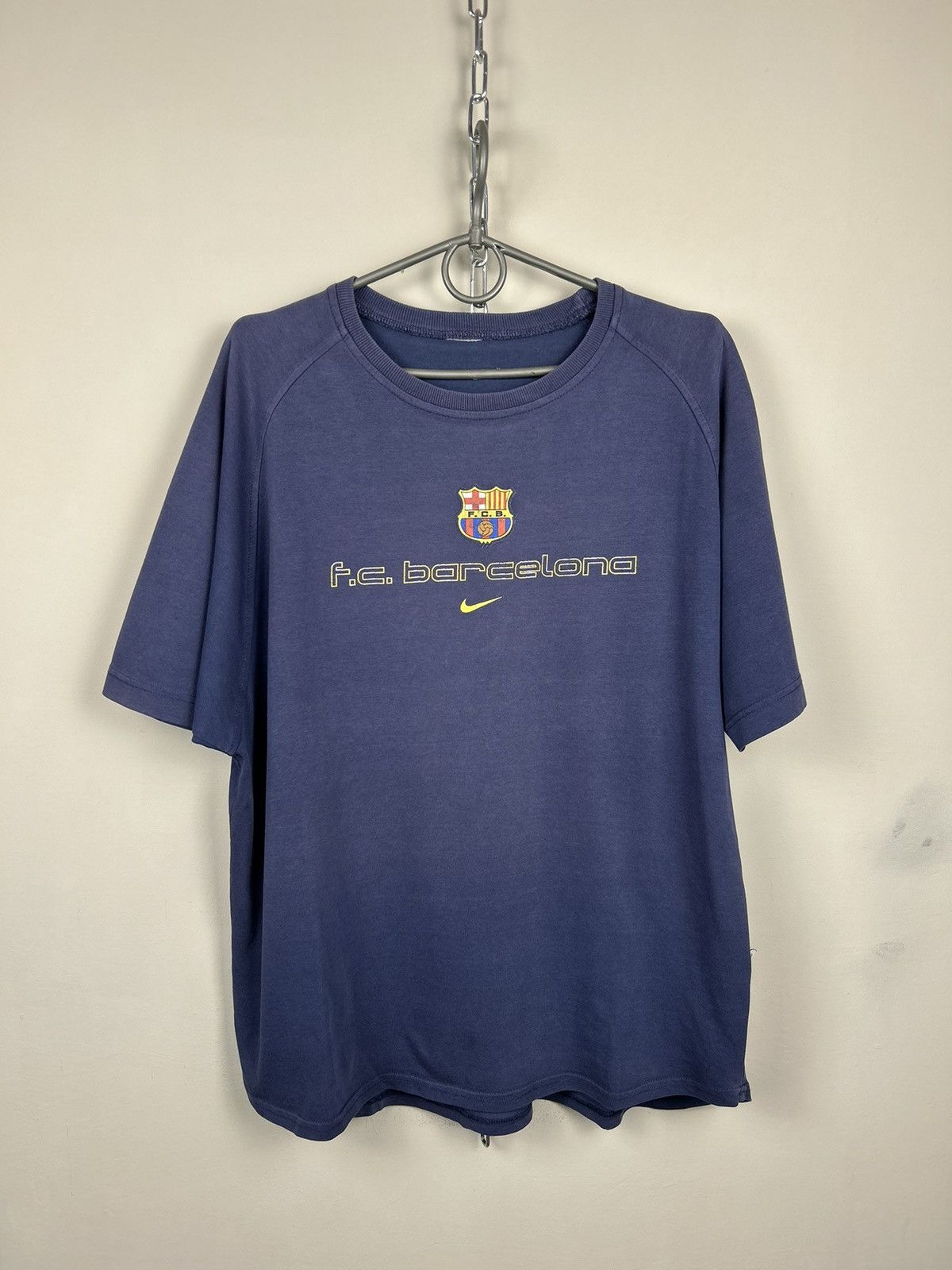 Vintage Vintage 00s Nike Barcelona Jersey Cotton T shirt Size US M / EU 48-50 / 2 - 1 Thumbnail