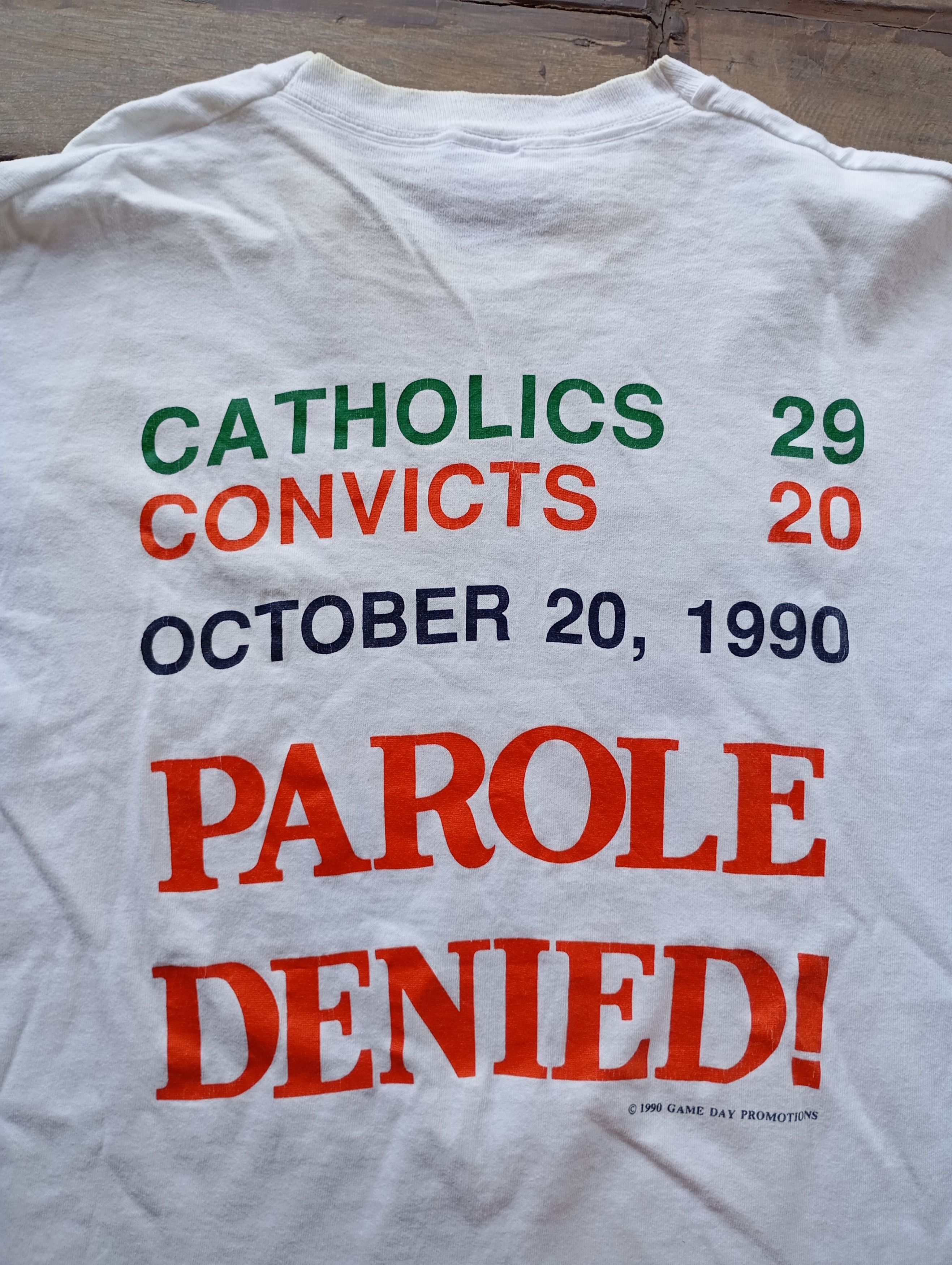 Vintage Vintage 1990 Miami/Notre Dame Catholics vs Convicts t-shirt Size US L / EU 52-54 / 3 - 7 Thumbnail