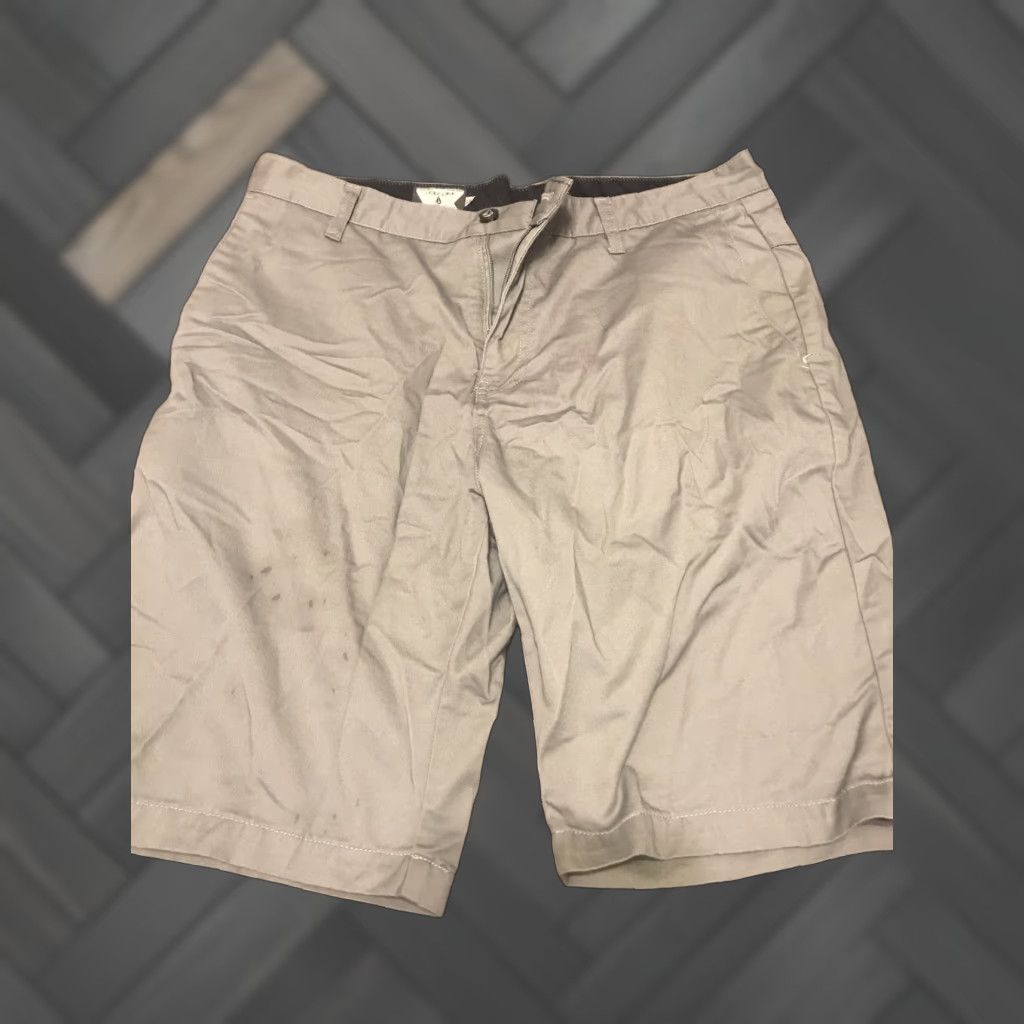Volcom VINTAGE Volcom VMonty Mens Shorts 34 Gray Cotton Blend Flat Front Pockets Casual Chino MENS Size US 34 / EU 50 - 1 Thumbnail