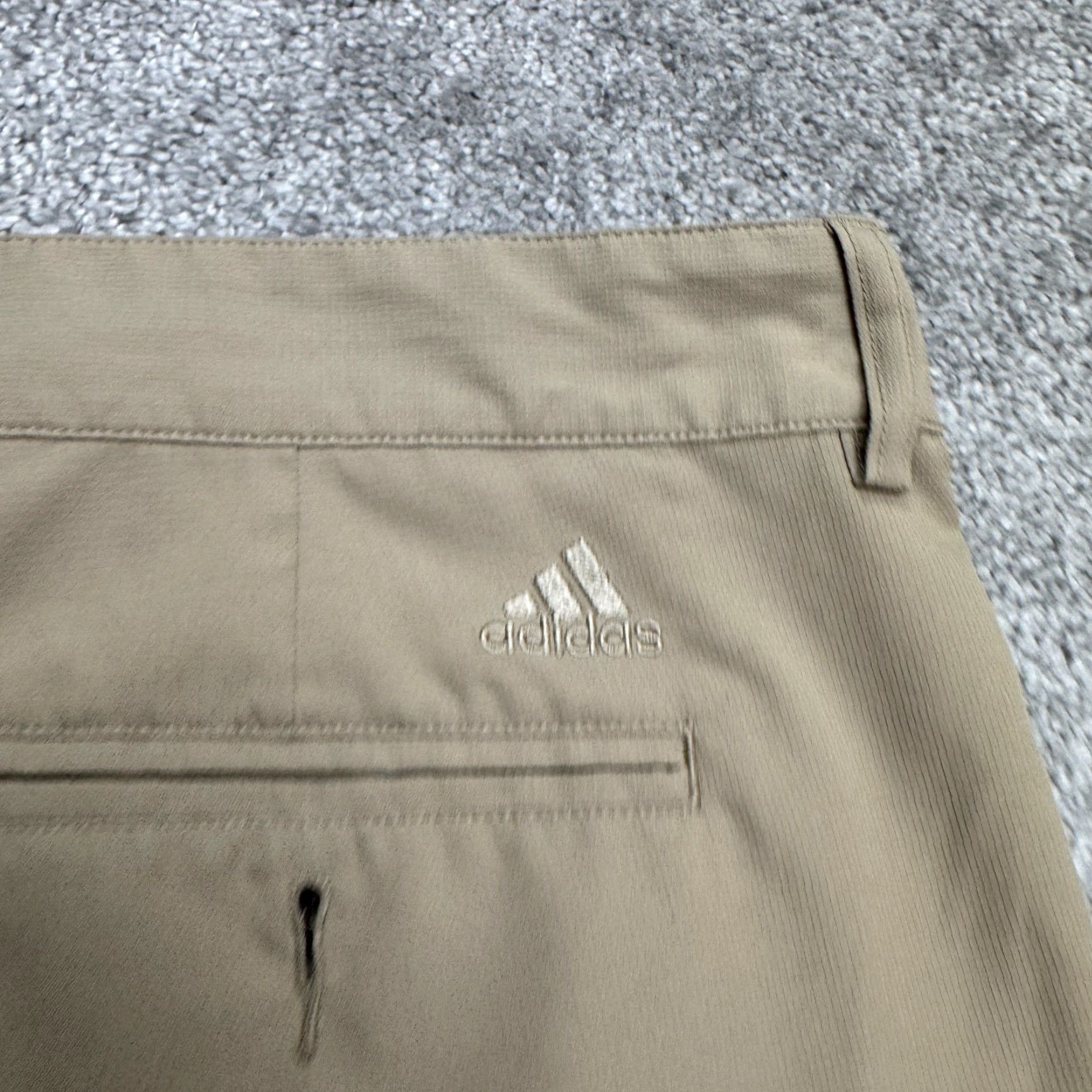 Adidas Adidas Golf Performance Chino Shorts Mens 42 Khaki Brown Flat Front Outdoor Prep Size US 42 / EU 58 - 3 Thumbnail