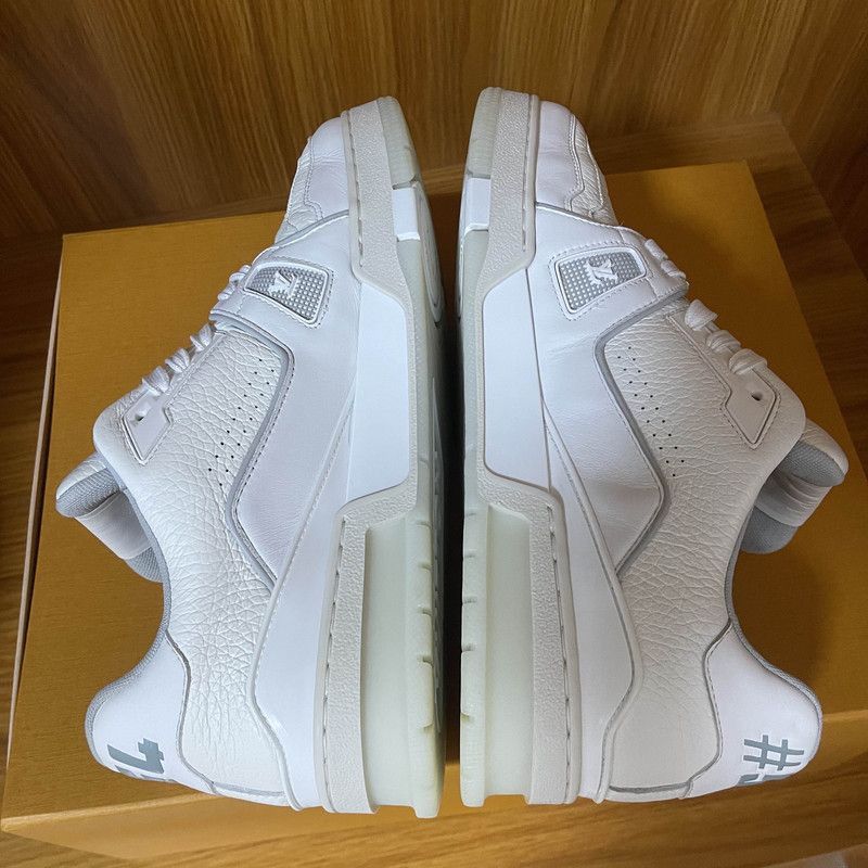 Louis Vuitton Louis Vuitton White Trainer Low-Top Fashion Sneakers - Size US 10 / EU 43 - 7 Thumbnail