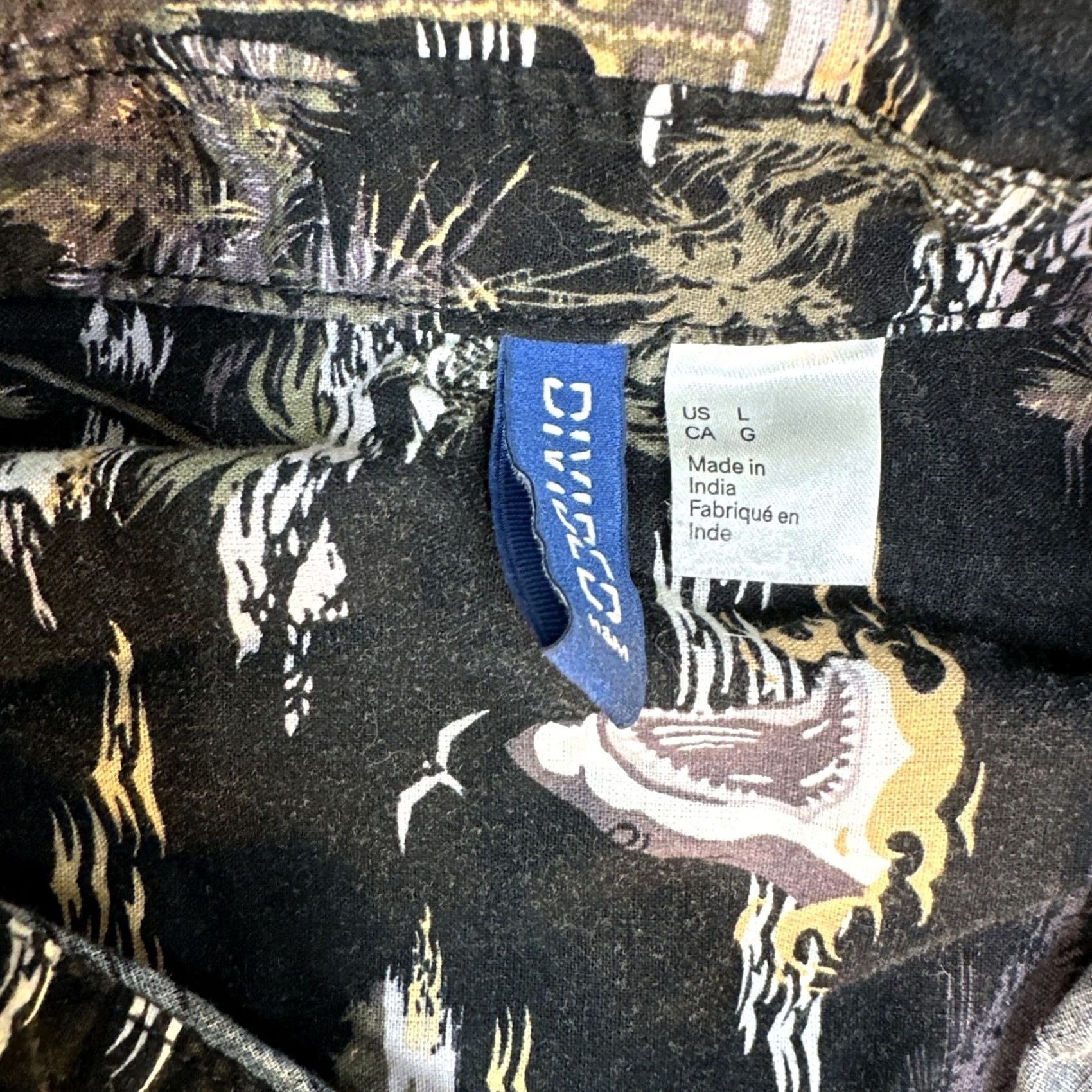 Vintage VINTAGE? No. Divided Shark Shirt Palm Tree Print Mens Medium Button Up Short Sleeve All Over Size US L / EU 52-54 / 3 - 6 Thumbnail