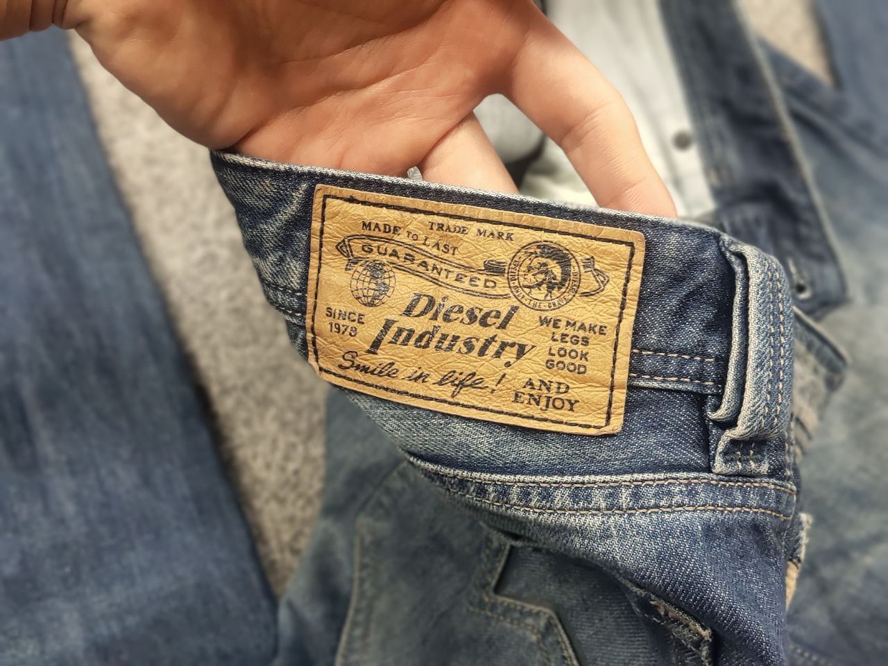 Diesel Vintage Diesel larkee Faded denim Y2k Straight cut jeans LGB Size US 32 / EU 48 - 13 Thumbnail